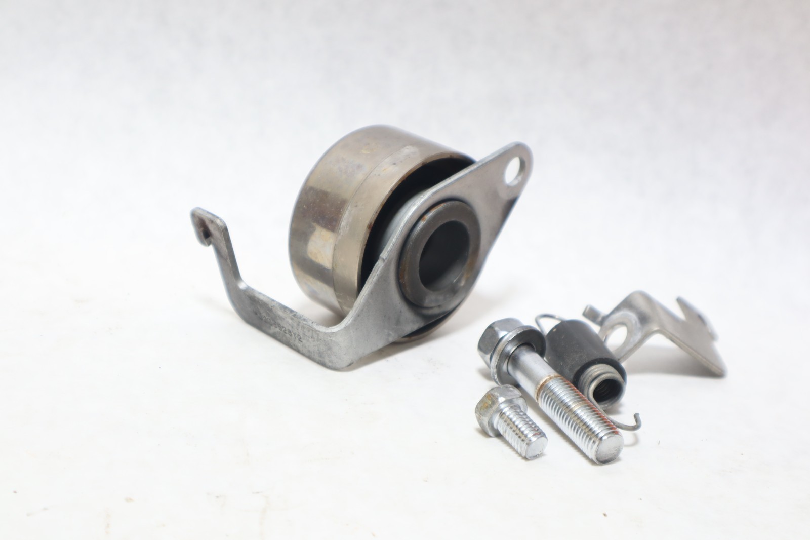 Yamaha Belt Tensioner Assy 68F-11590-00-00 150hp 200hp - Image 8