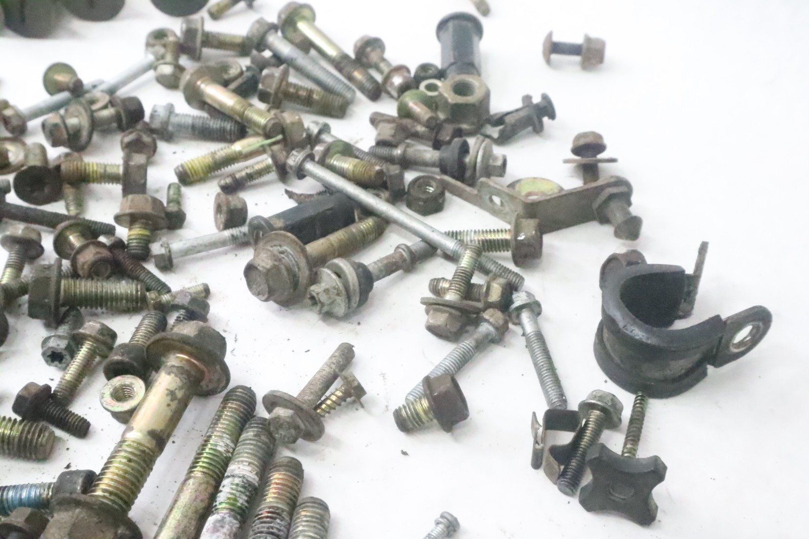 2005 05 Can-Am Outlander Max XT 400 4x4 Hardware Set Nuts & Bolts Bombardier - Image 8