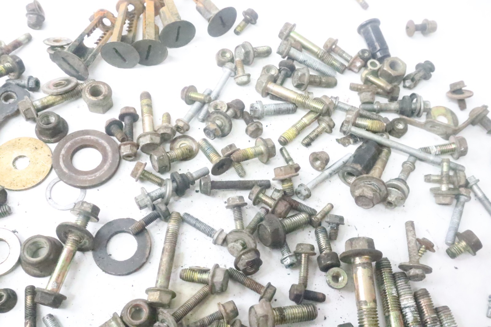 2005 05 Can-Am Outlander Max XT 400 4x4 Hardware Set Nuts & Bolts Bombardier - Image 10