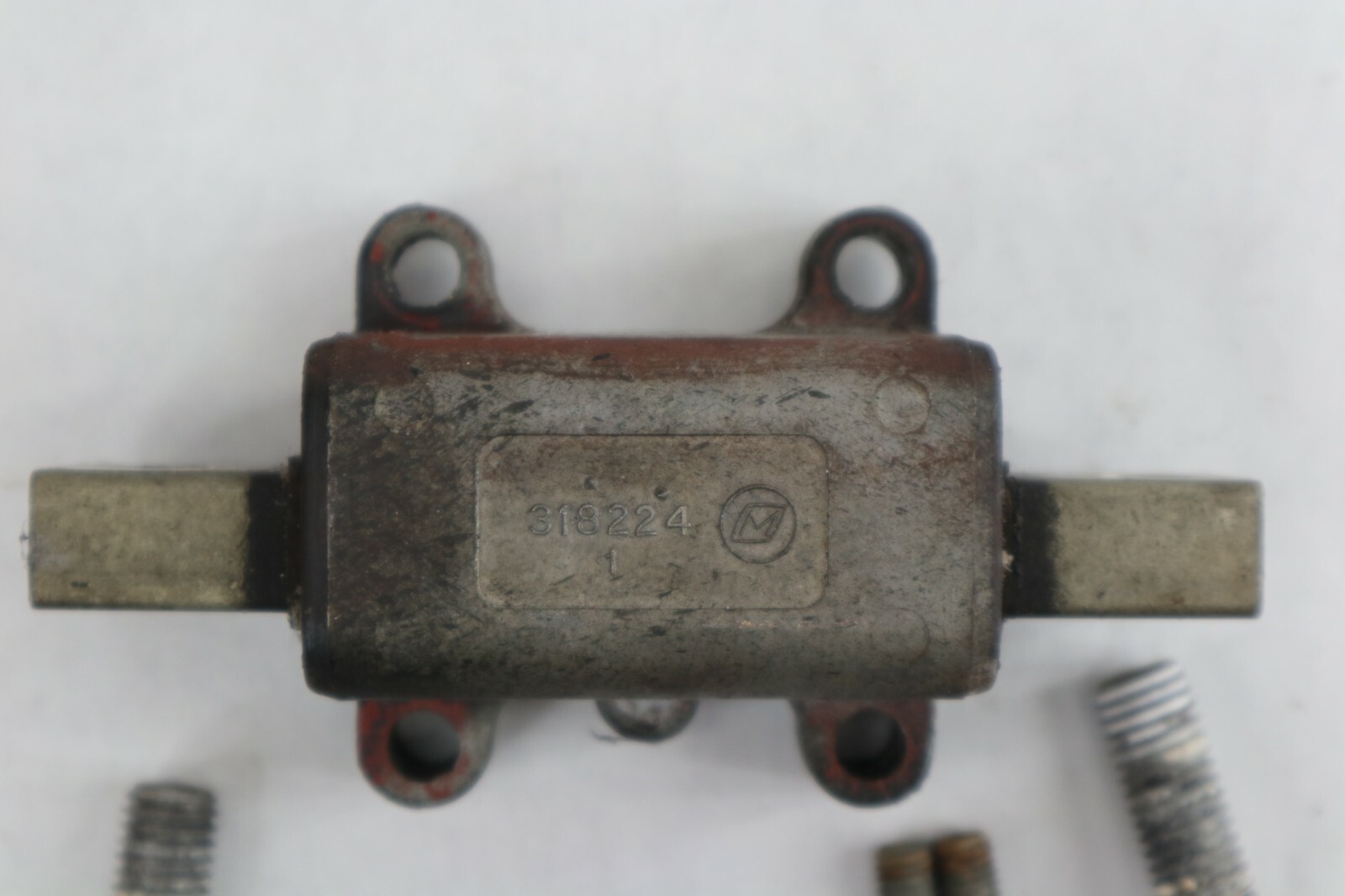 1977 JOHNSON 85HP 85ETLR77S EVINRUDE OUTBOARD DRIVESHAFT HOUSING MOUNT 318224 - Image 2