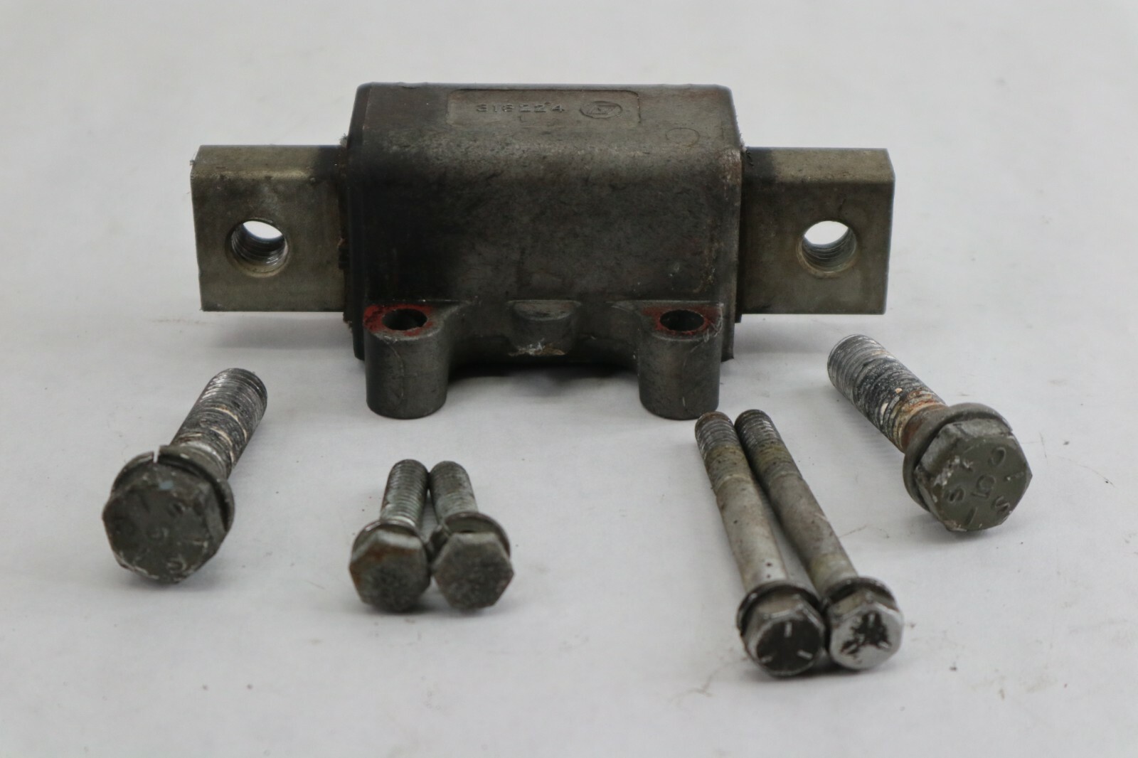 1977 JOHNSON 85HP 85ETLR77S EVINRUDE OUTBOARD DRIVESHAFT HOUSING MOUNT 318224 - Image 5