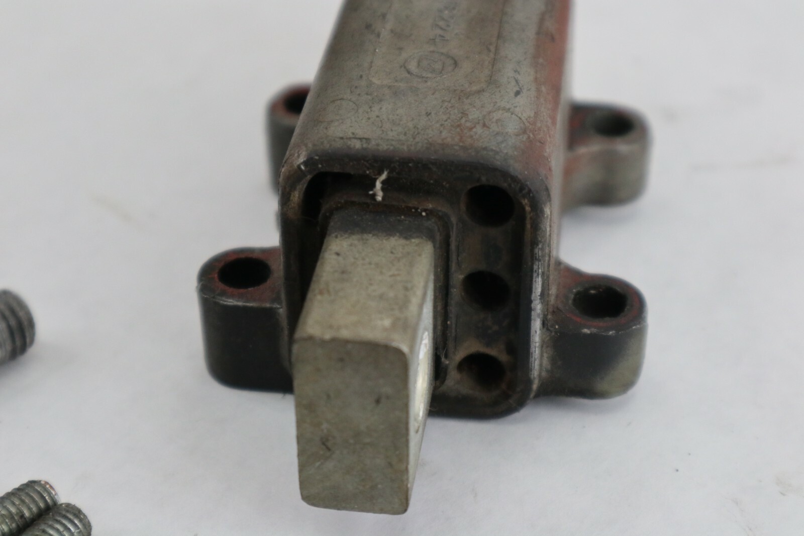 1977 JOHNSON 85HP 85ETLR77S EVINRUDE OUTBOARD DRIVESHAFT HOUSING MOUNT 318224 - Image 7