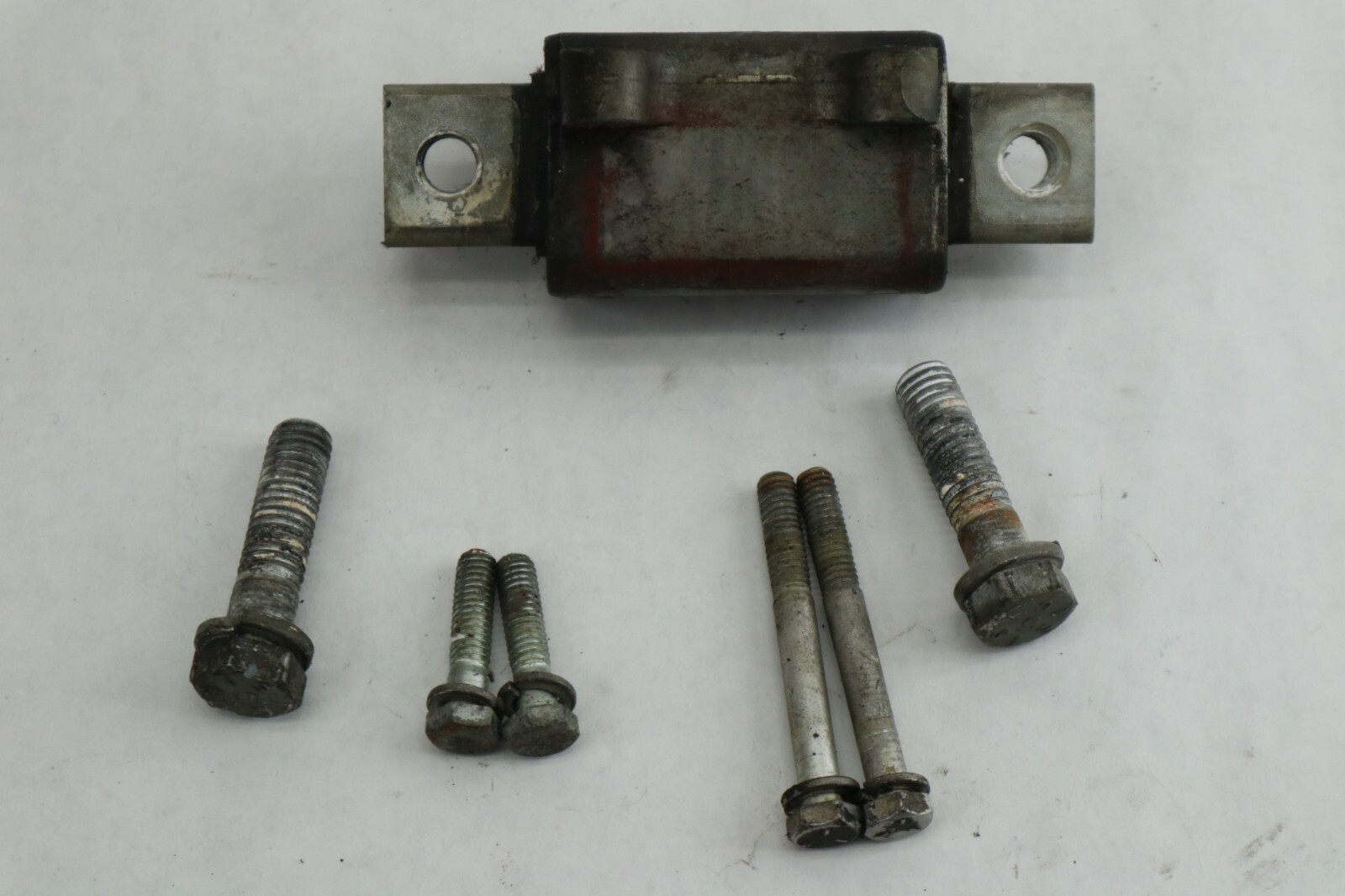 1977 JOHNSON 85HP 85ETLR77S EVINRUDE OUTBOARD DRIVESHAFT HOUSING MOUNT 318224 - Image 11