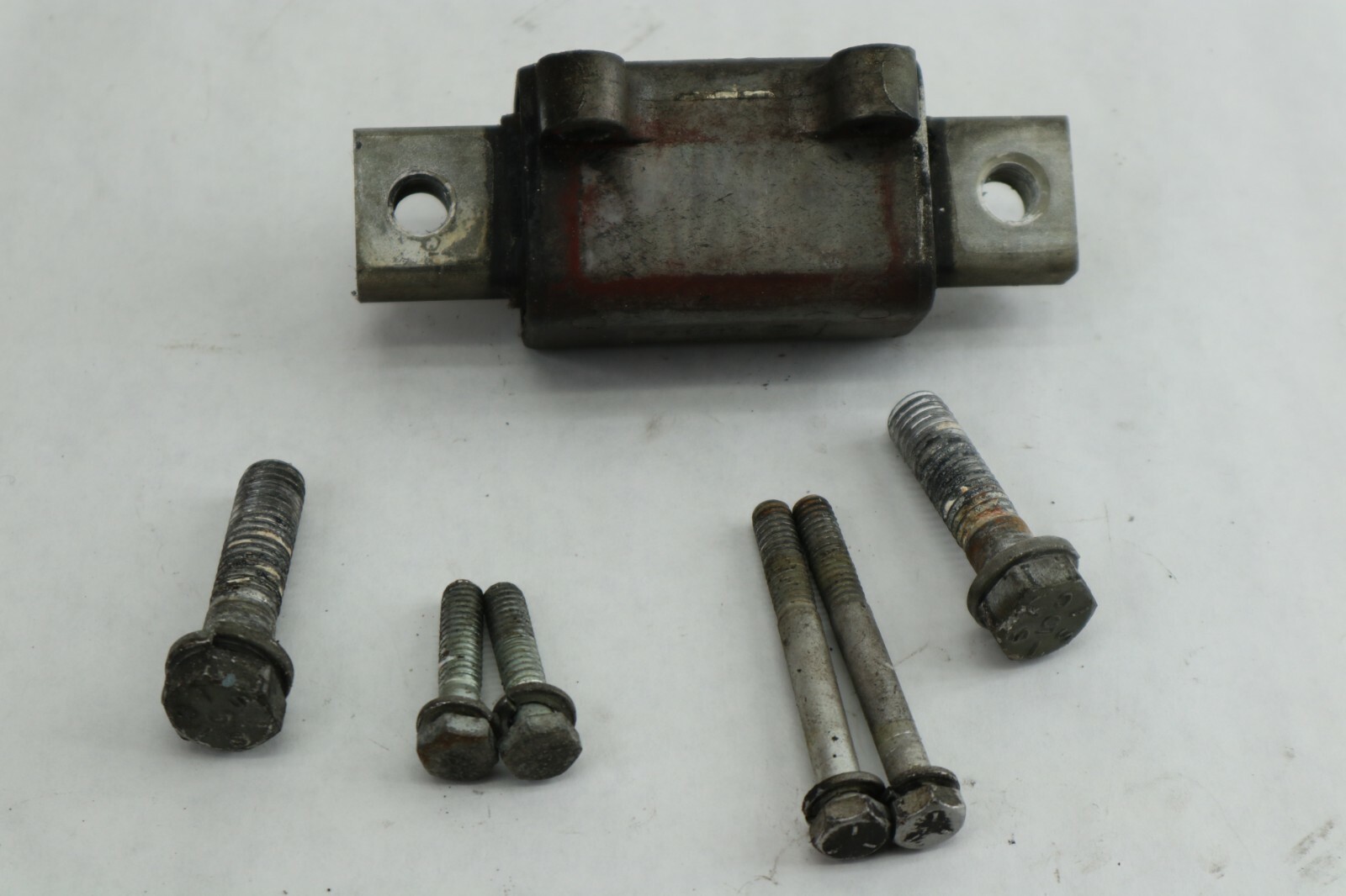 1977 JOHNSON 85HP 85ETLR77S EVINRUDE OUTBOARD DRIVESHAFT HOUSING MOUNT 318224 - Image 12