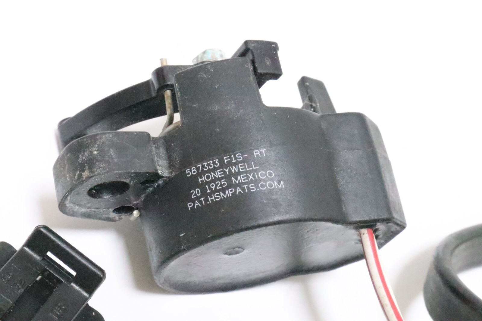 Evinrude 150 HP 150hp etec g2 175 200 hp Stroke Sending Unit ASSY 0587333 - Image 5