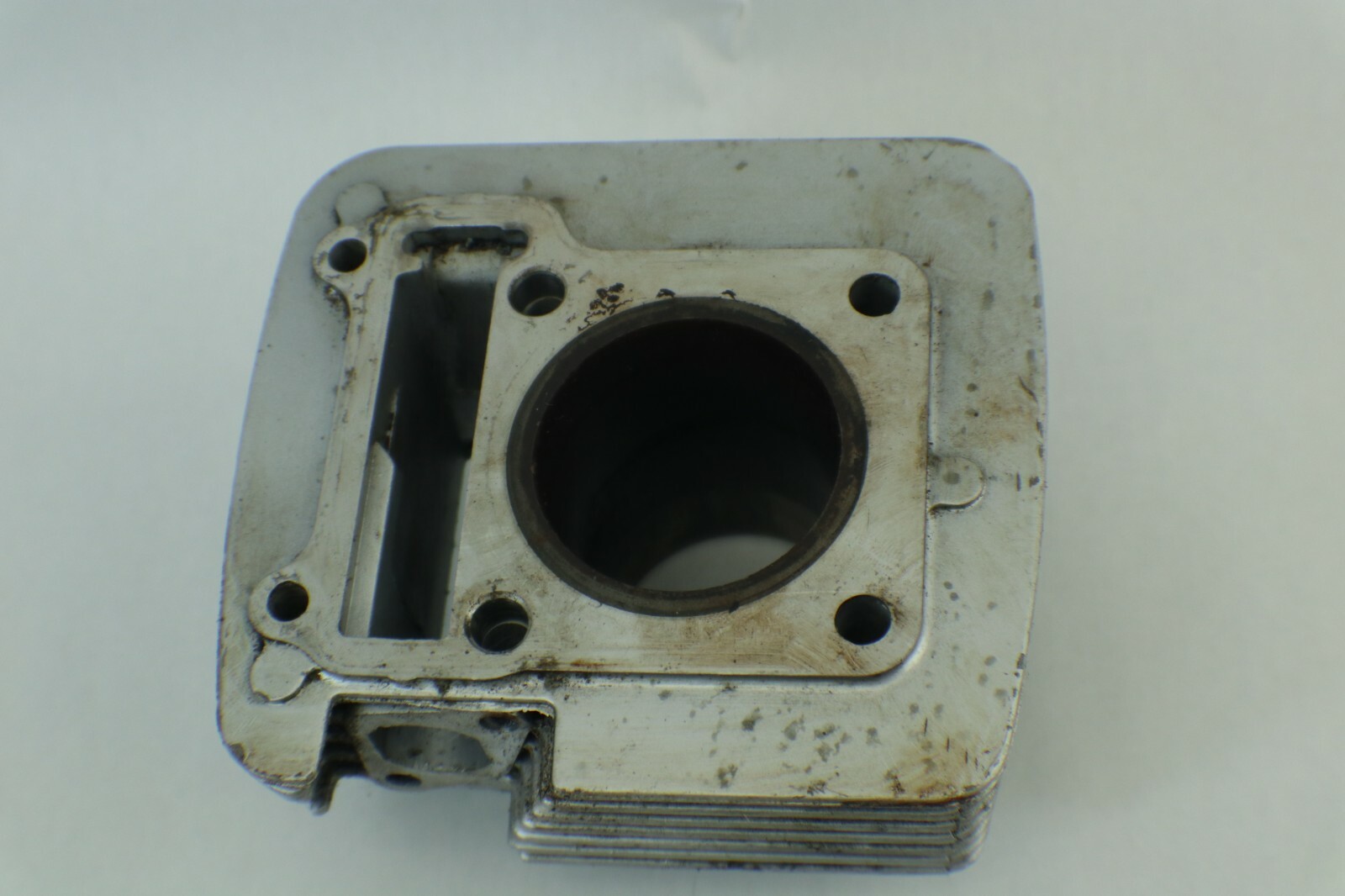 01 02 03 04 05 YAMAHA TTR125L ENGINE MOTOR CYLINDER JUG - Image 2