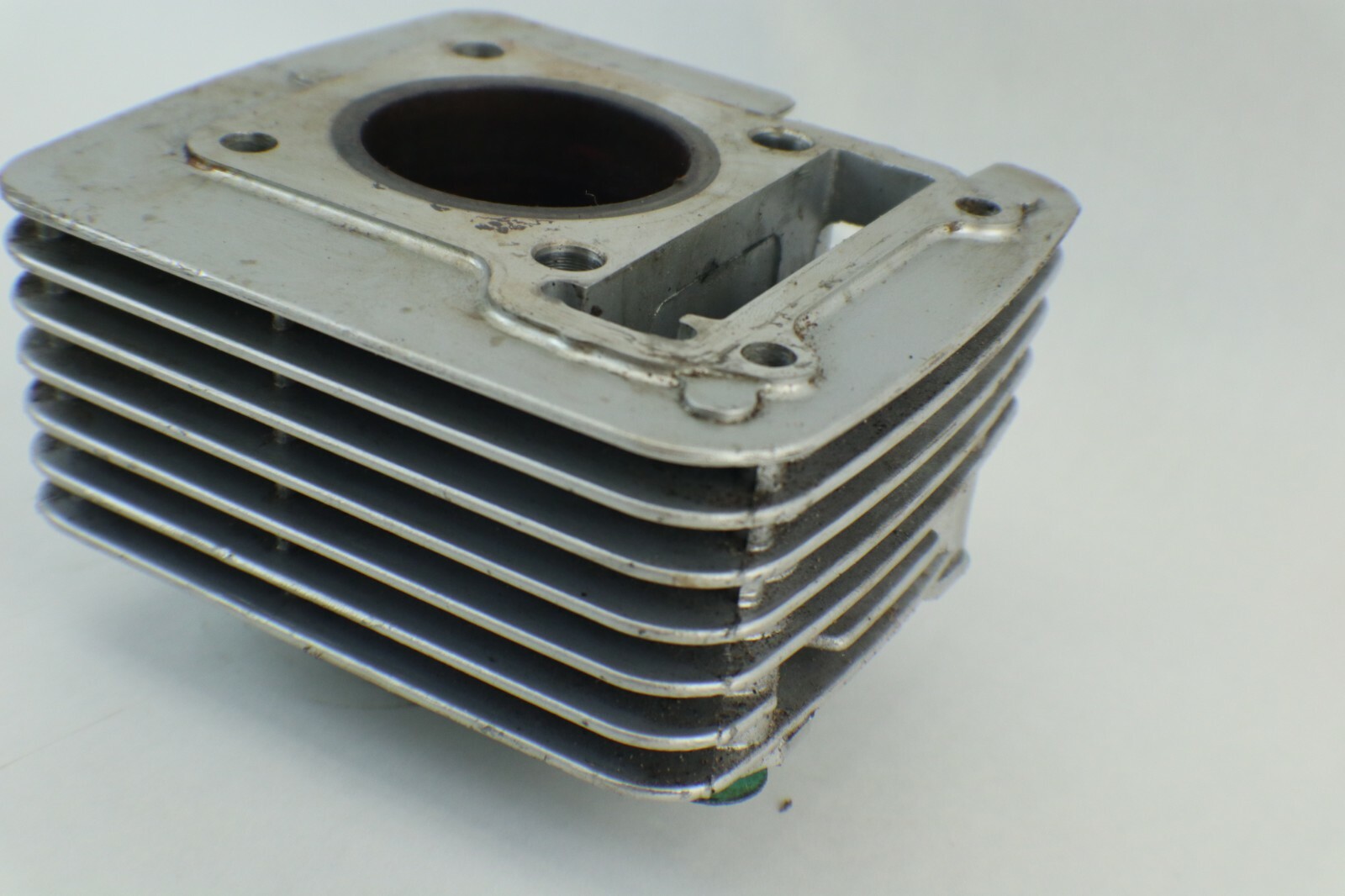 01 02 03 04 05 YAMAHA TTR125L ENGINE MOTOR CYLINDER JUG - Image 6