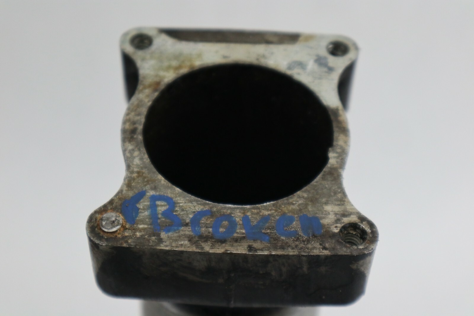 Johnson 85 HP Inner Exhaust Housing PN 0317765 Fits 1973-1977 - Image 4