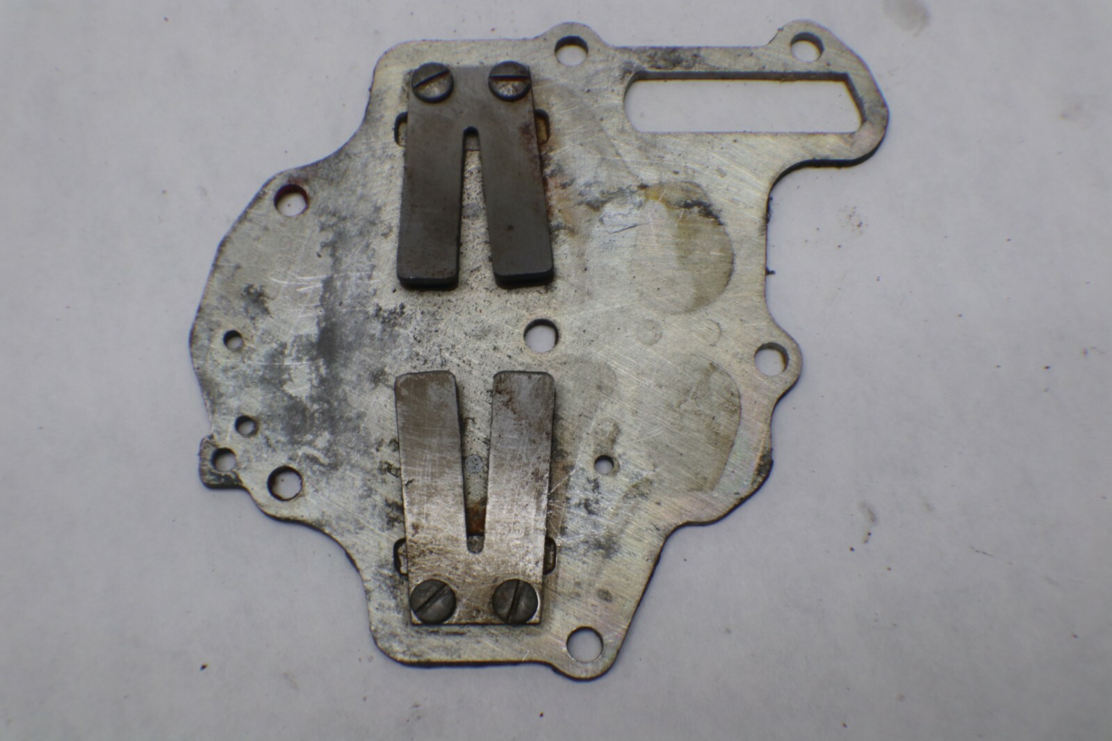 0307216 6HP johnson evinrude leaf plate 307216 intake