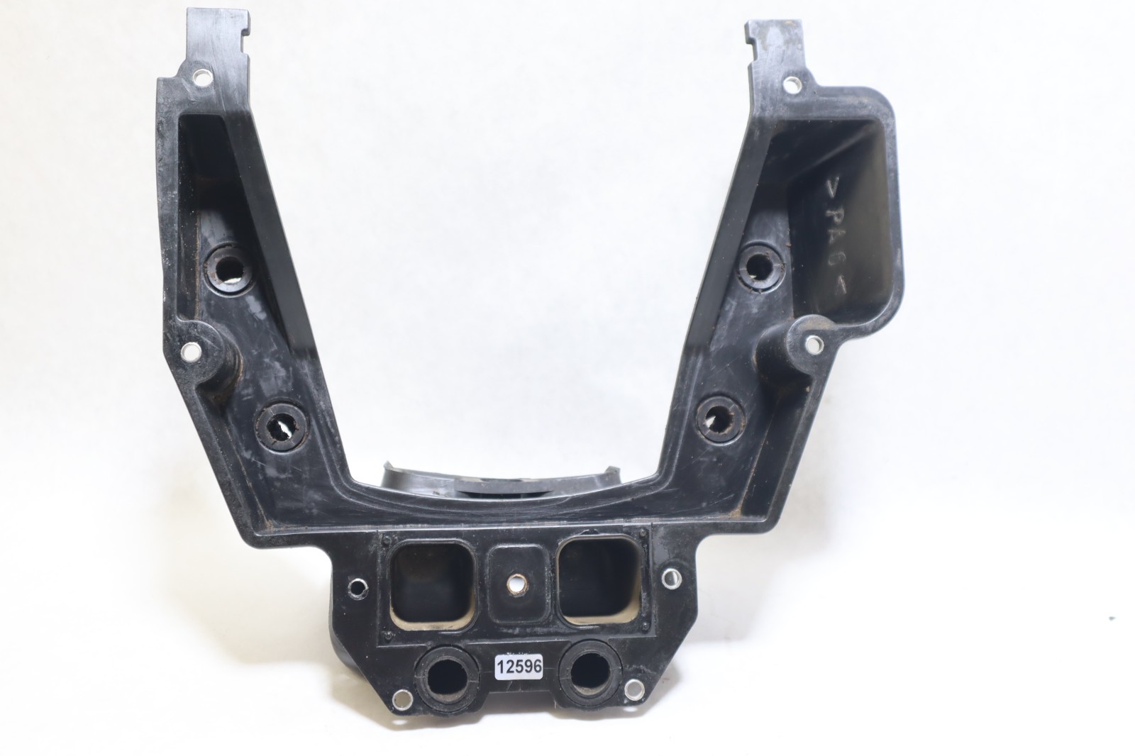 Yamaha OUTBOARD 150 hp - 200 hp APRON 68F-42771-00-00 - Image 2