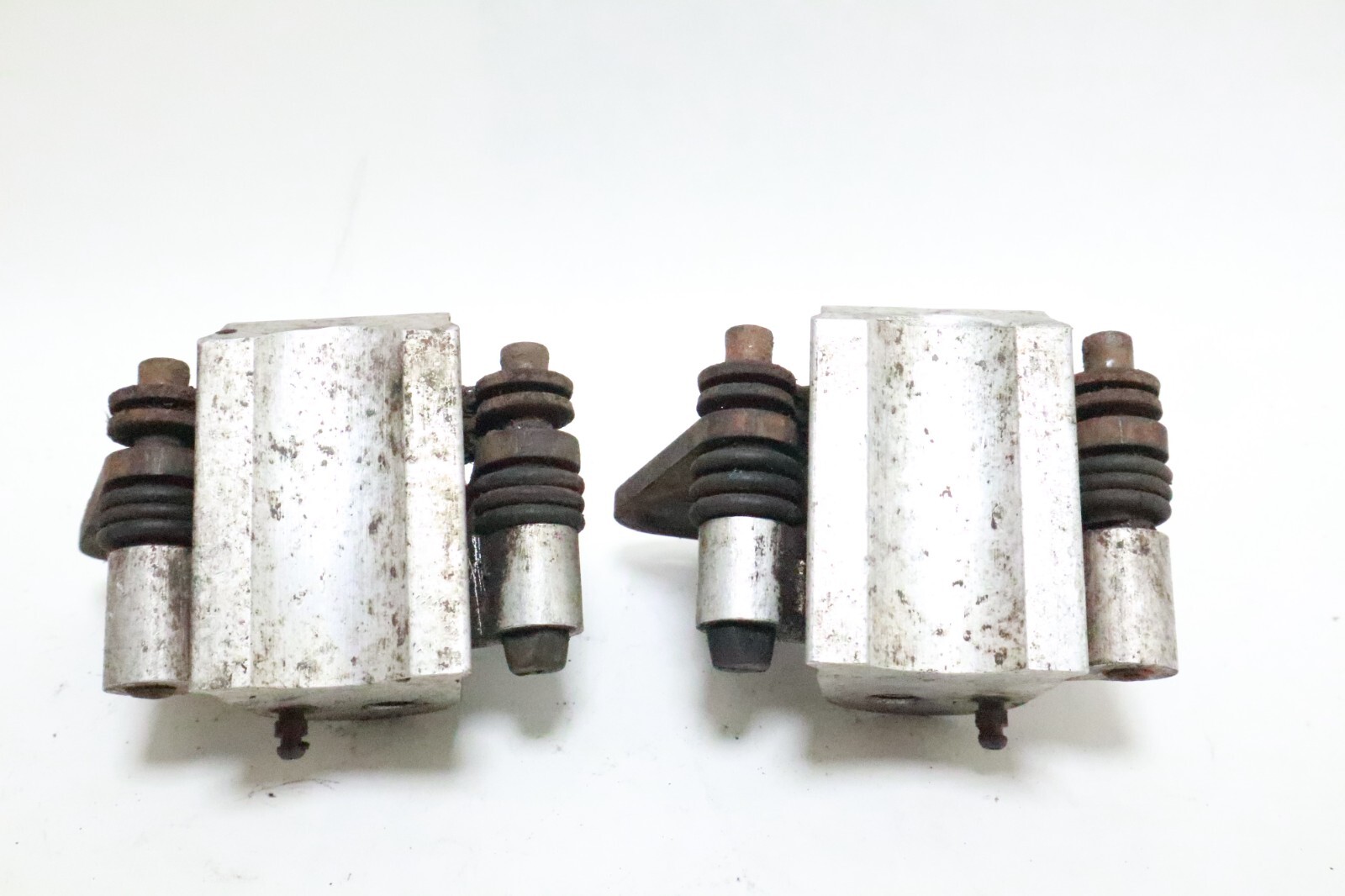Front Left Right Brake Calipers for Polaris Sportsman 335 400 500 600 700 - Image 5