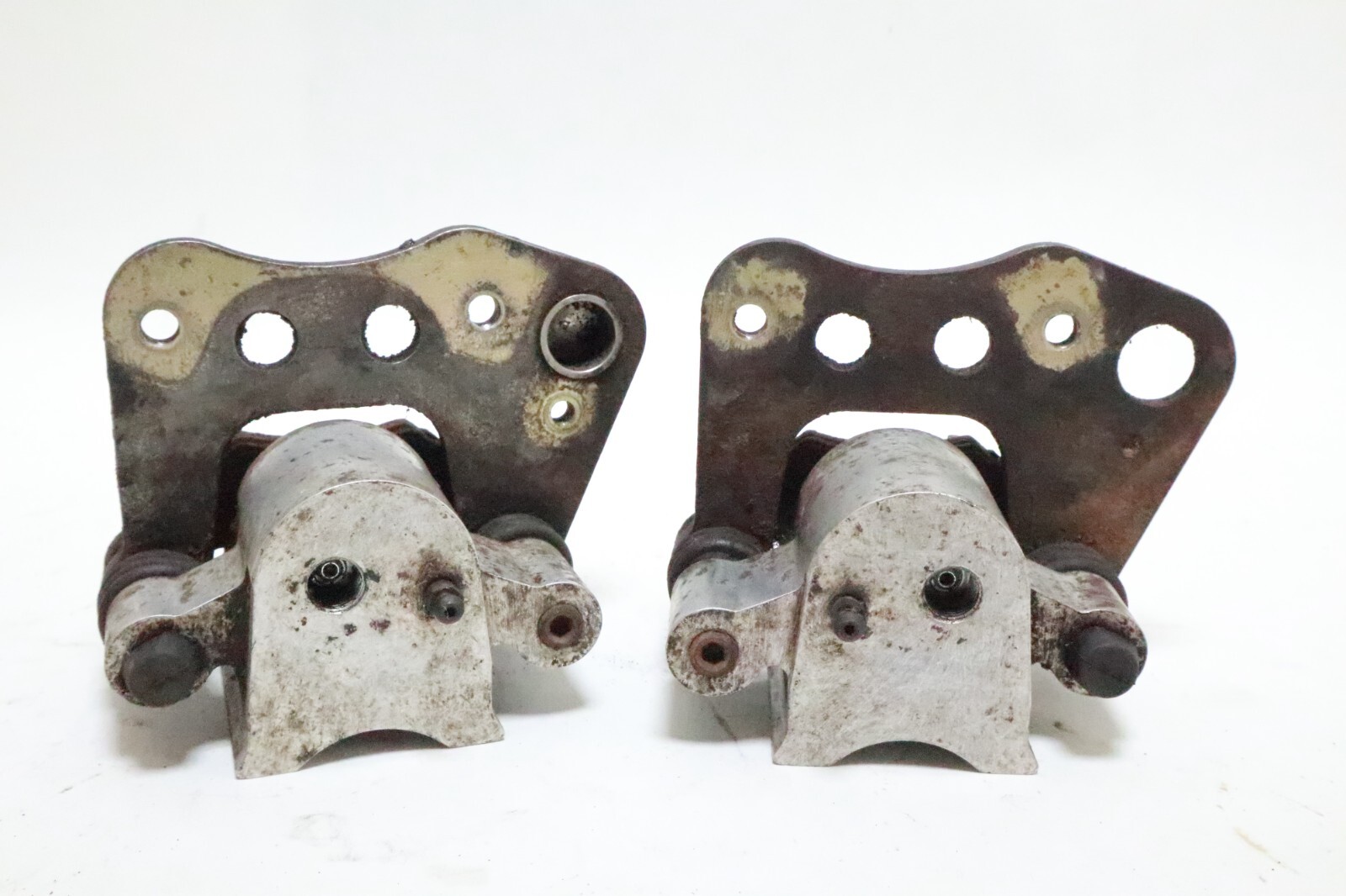 Front Left Right Brake Calipers for Polaris Sportsman 335 400 500 600 700 - Image 9
