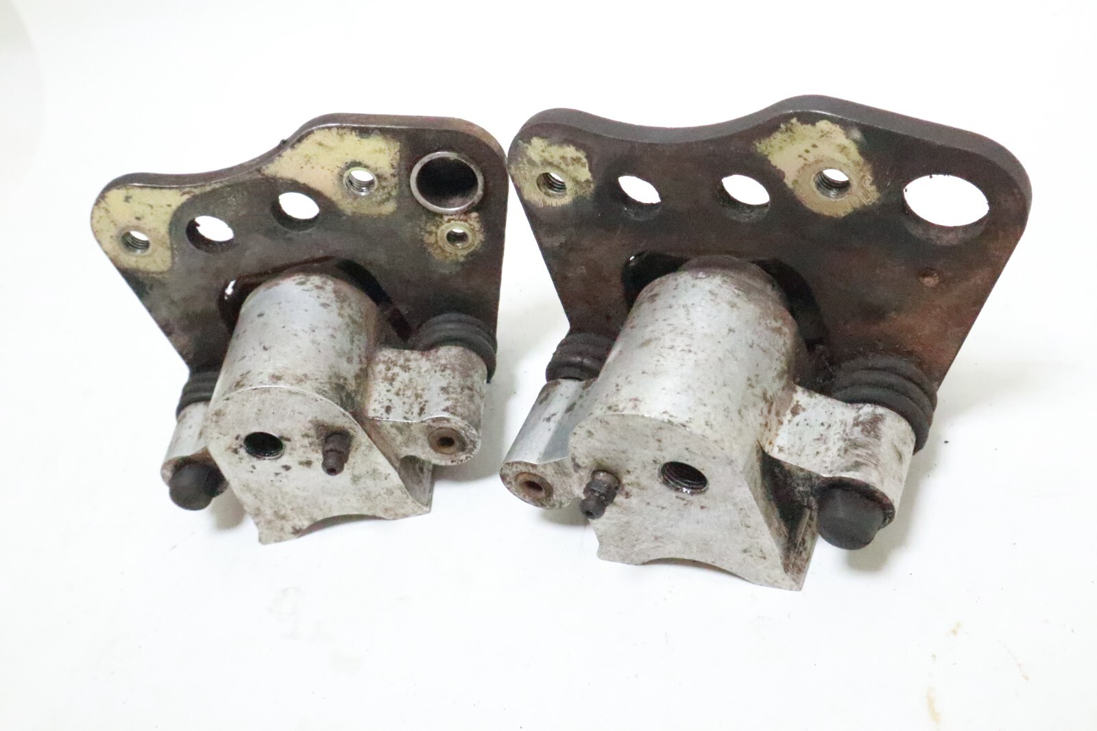 Front Left Right Brake Calipers for Polaris Sportsman 335 400 500 600 700 - Image 10