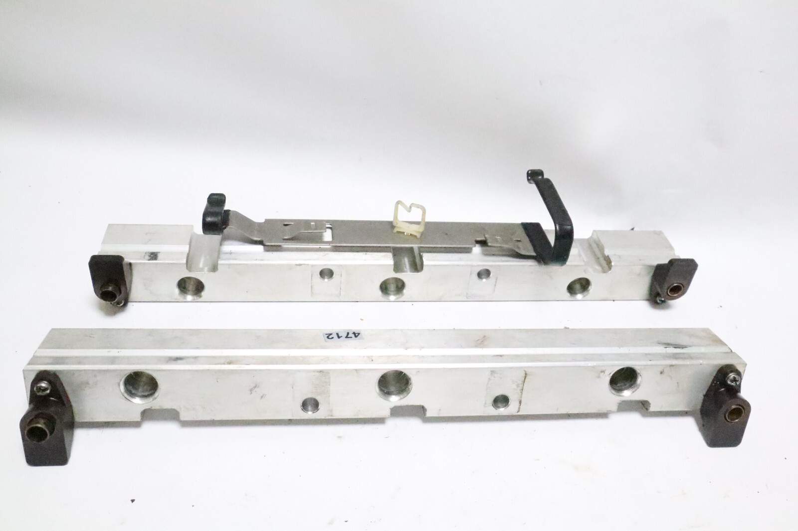 60V-13161-00-00 Yamaha 2003-2006 Outboard Delivery Pipe Set 200 225 250 300 HP - Image 3