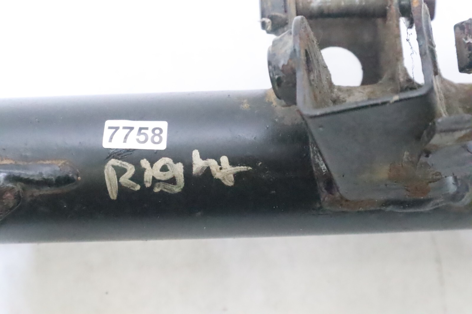 1989-2003 Kawasaki Bayou 300 4x4 Rear Axle Tube Carrier Right 31064-1099 - Image 3