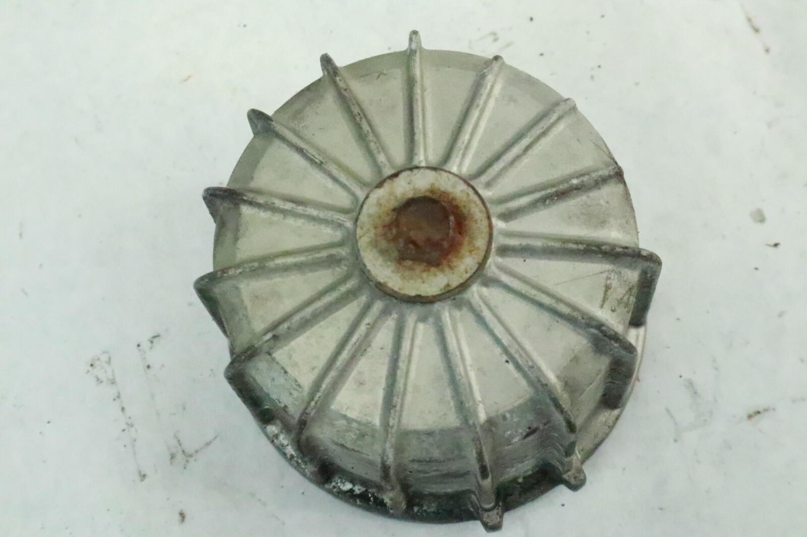 83 HONDA GL 1100 GL1100 I GOLDWING INTERSTATE OEM OIL FILTER COVER GUARD - Image 3