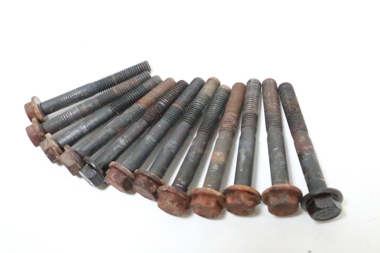 Generac gtv 760 990 dixie chopper xg2703 cylinder head BOLTS - Image 4