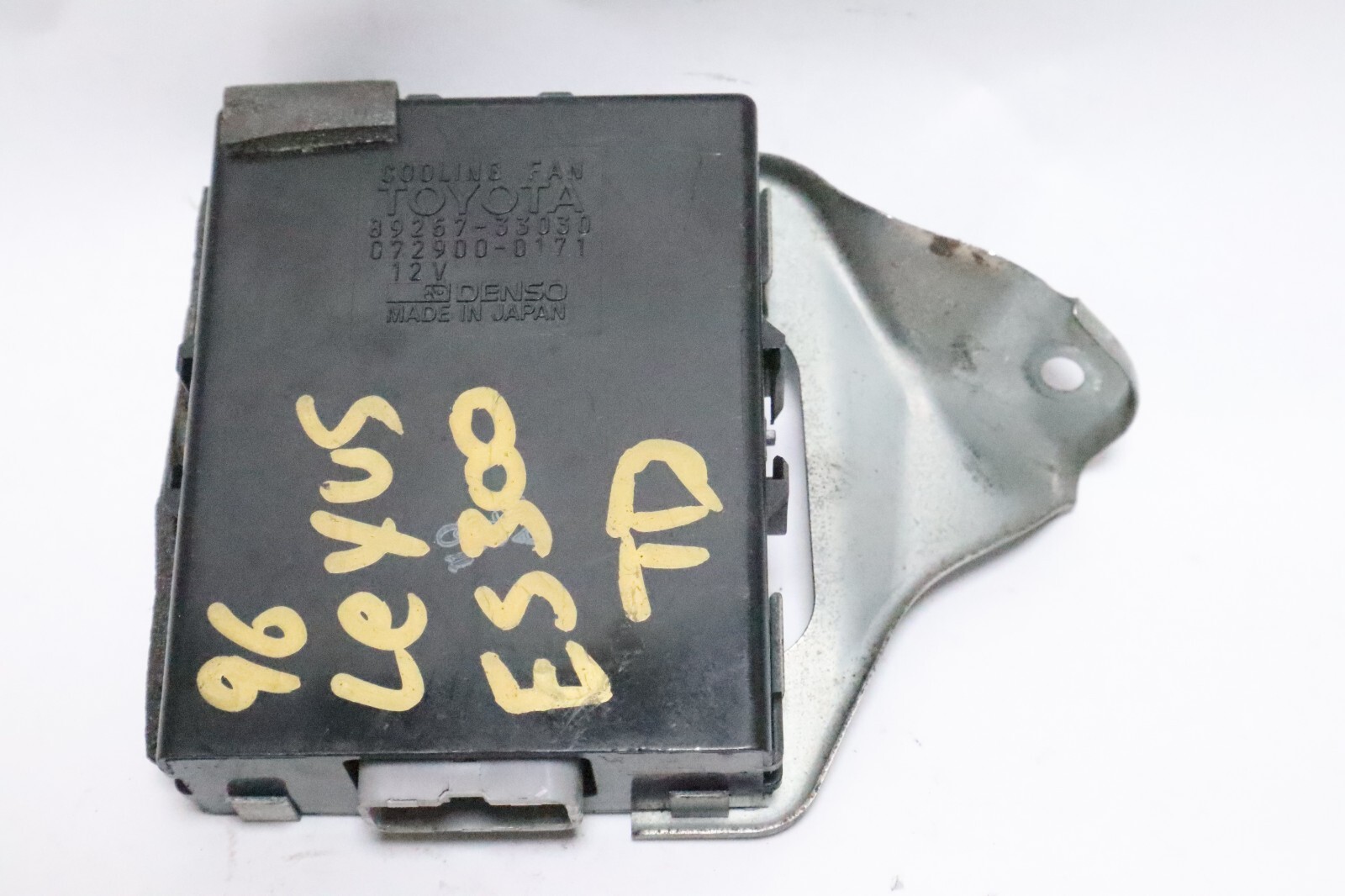 1994-1996 LEXUS ES300 COOLING FAN MODULE 89257-33030 OEM NS509186 - Image 3