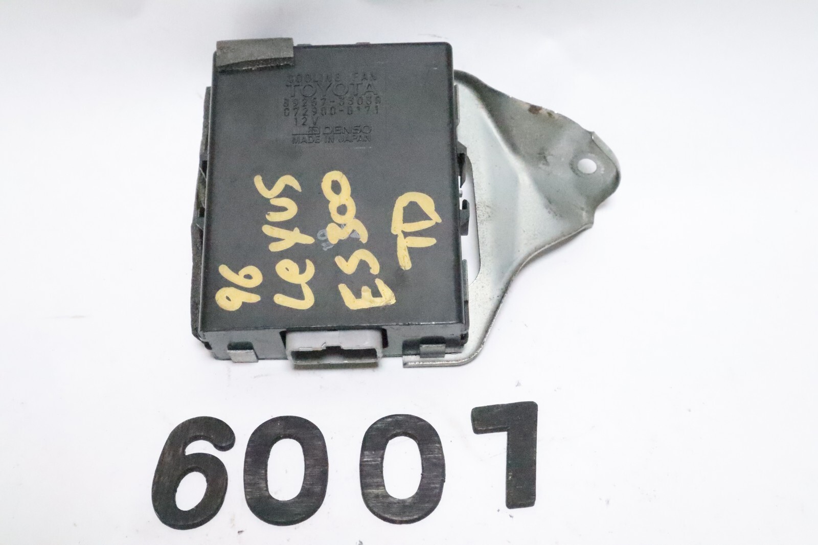1994-1996 LEXUS ES300 COOLING FAN MODULE 89257-33030 OEM NS509186 - Image 4