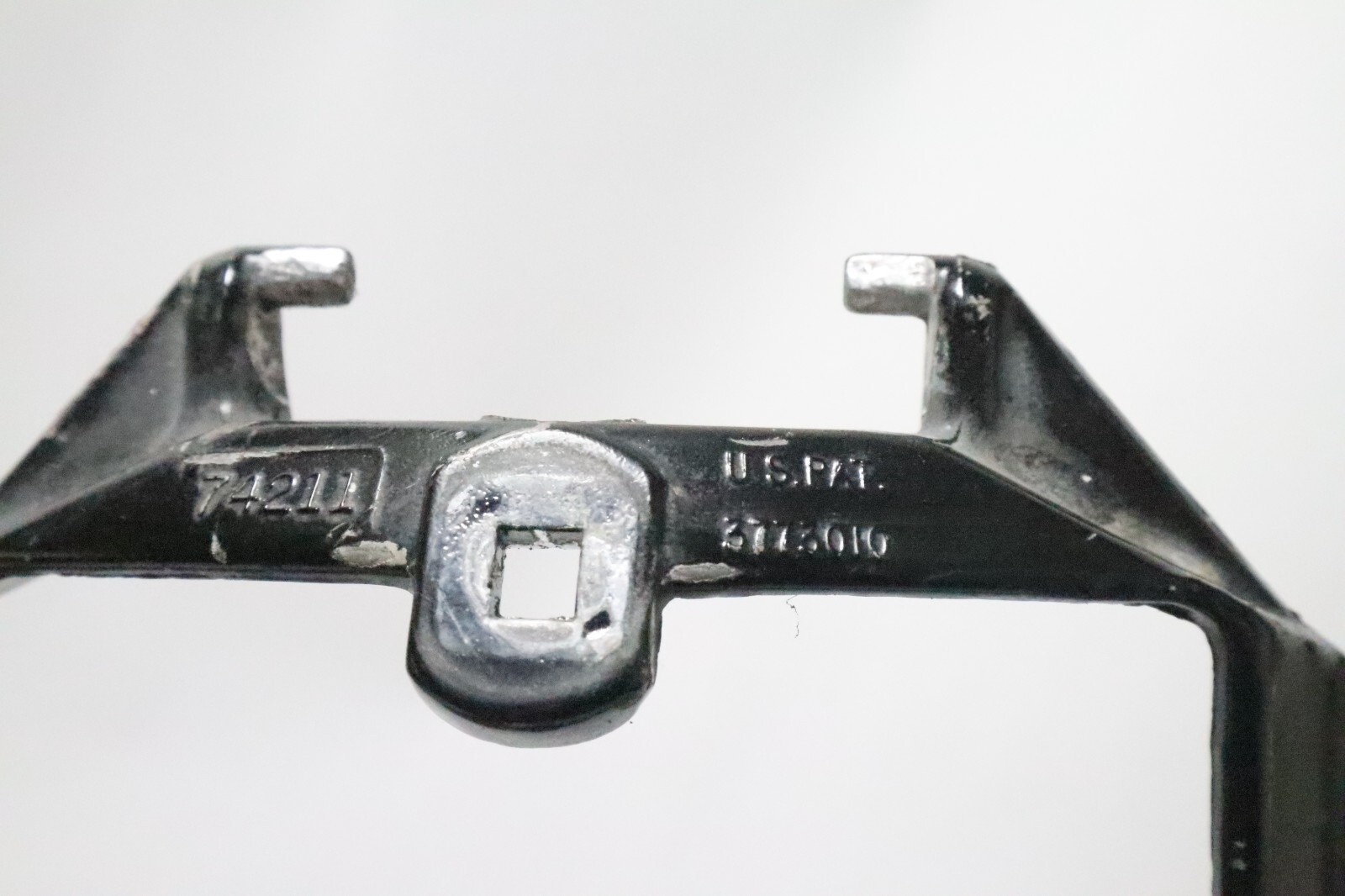 MARINER 50HP 3-CYL REAR COWL SUPPORT BRACKET 74510A2 MERCURY OUTBOARD MOTOR - Image 10