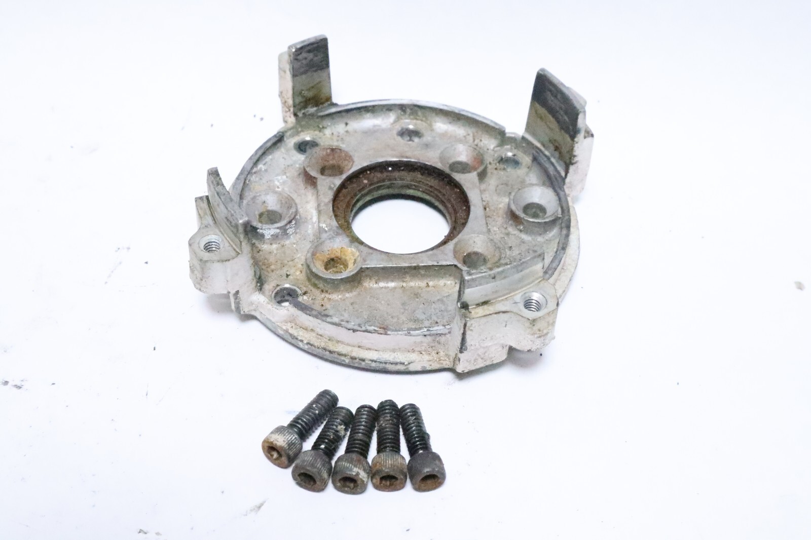 818070A1 522144-2 Force Chrysler 1981-94 Bearing Cage Assembly 85-150 HP - Image 3
