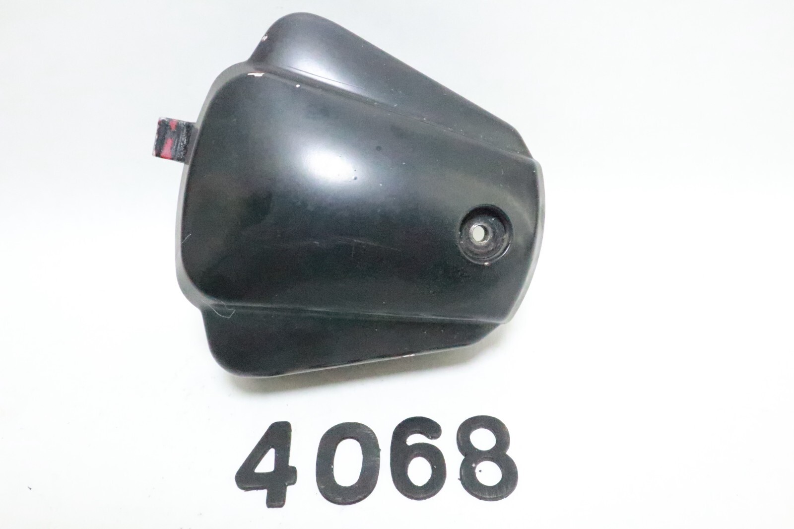 06-08 Hyosung Avitar GV 650 Cover 18481HP9500 - Image 2