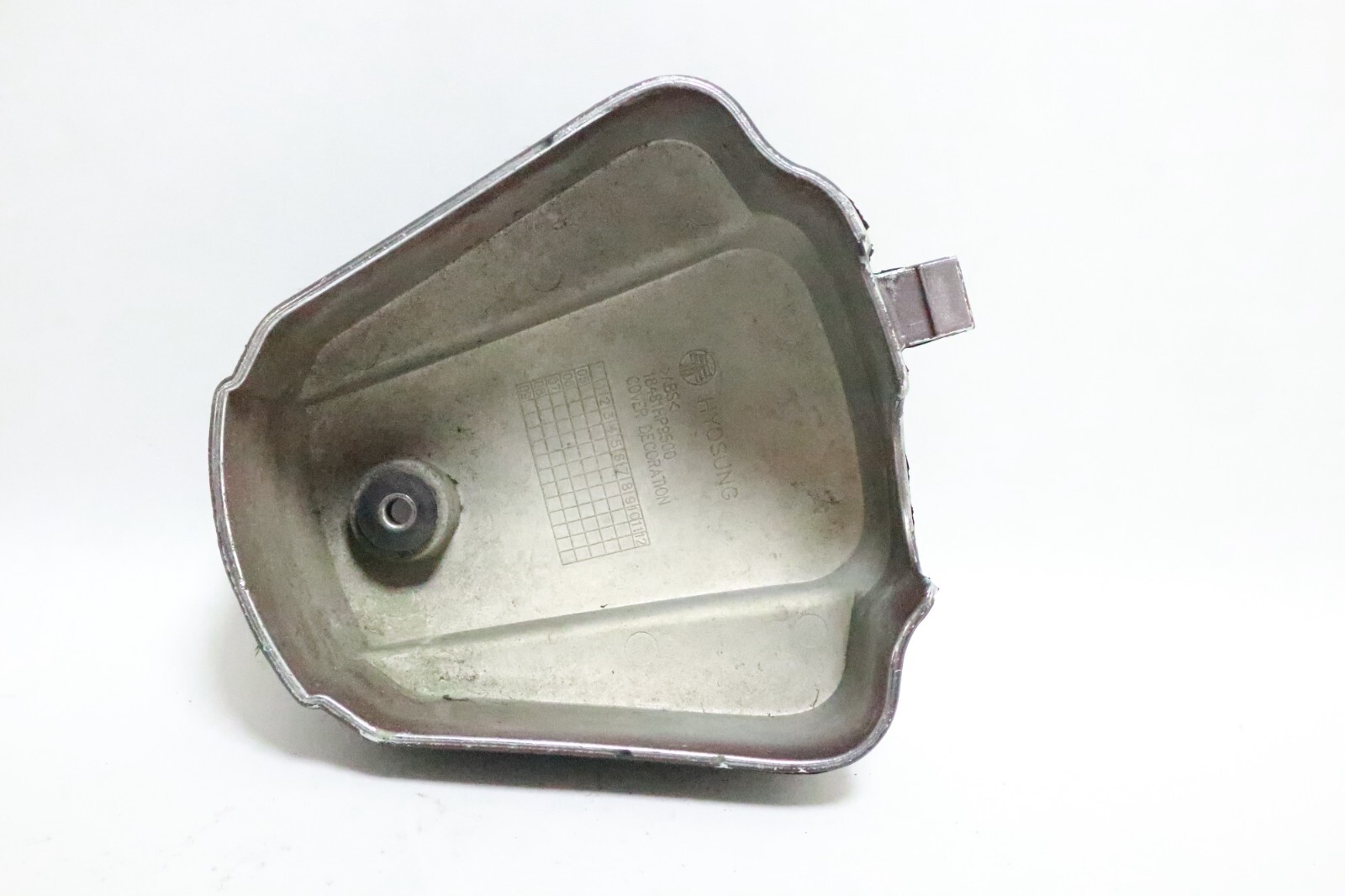 06-08 Hyosung Avitar GV 650 Cover 18481HP9500 - Image 7