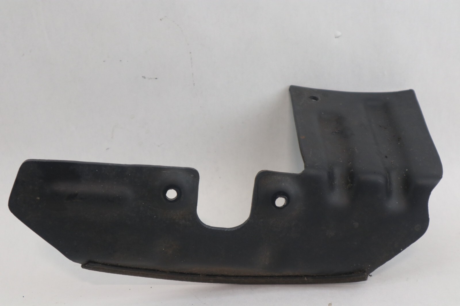 0320410 0325868 Lower Cowl Mount Bracket for Evinrude Johnson Outboard 20-35 Hp - Image 2