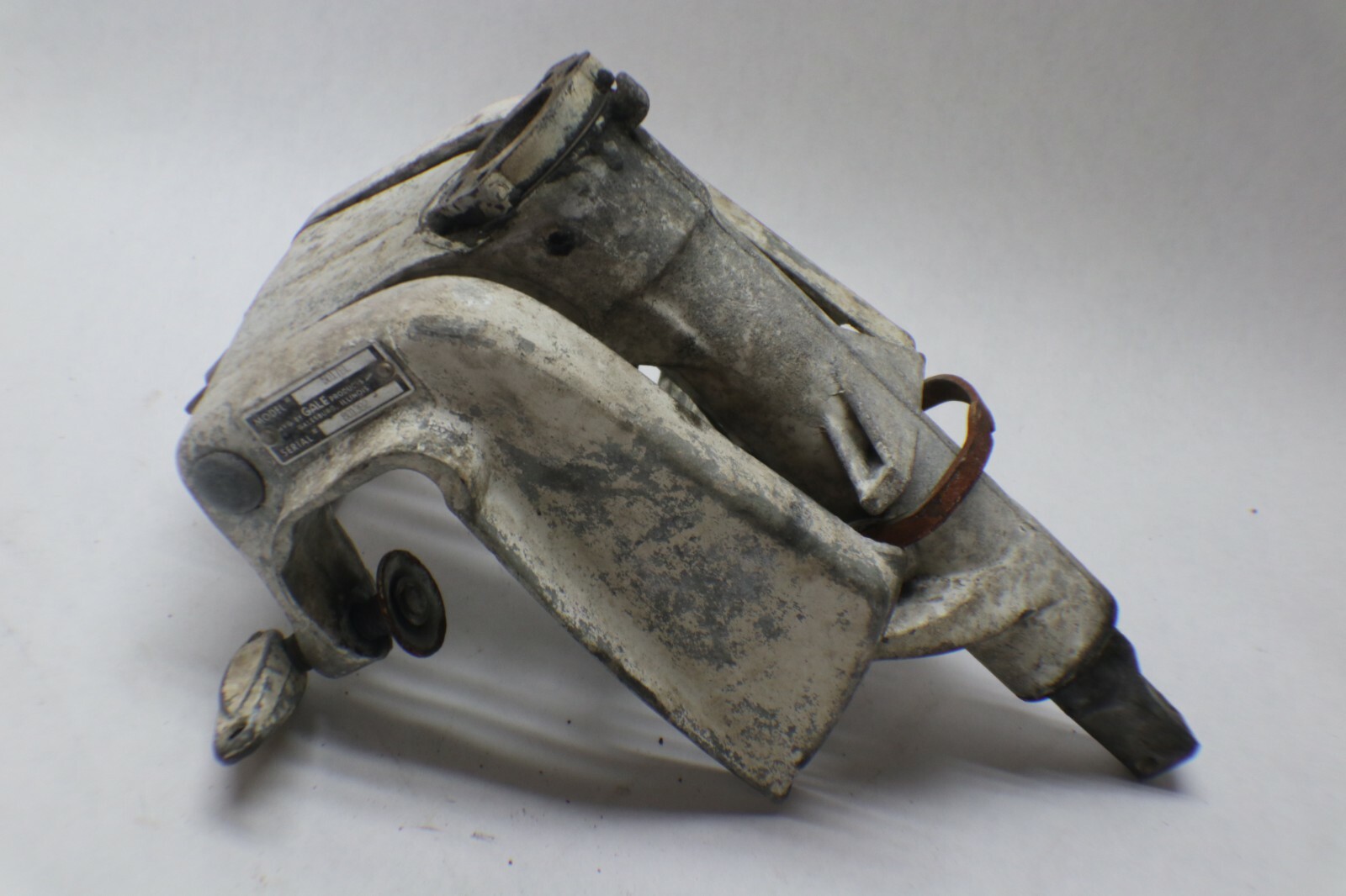 Vintage Gale Outboard 5 HP Vintage transom clamps swivel bracket 5d17bL - Image 5