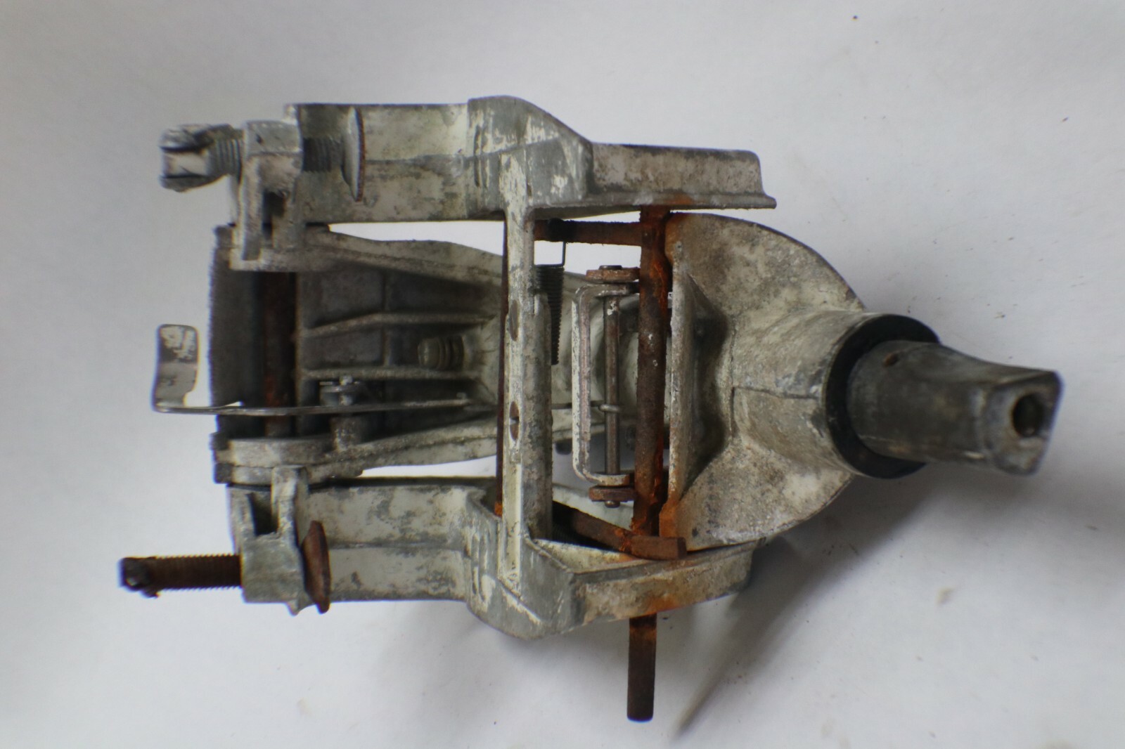 Vintage Gale Outboard 5 HP Vintage transom clamps swivel bracket 5d17bL - Image 11