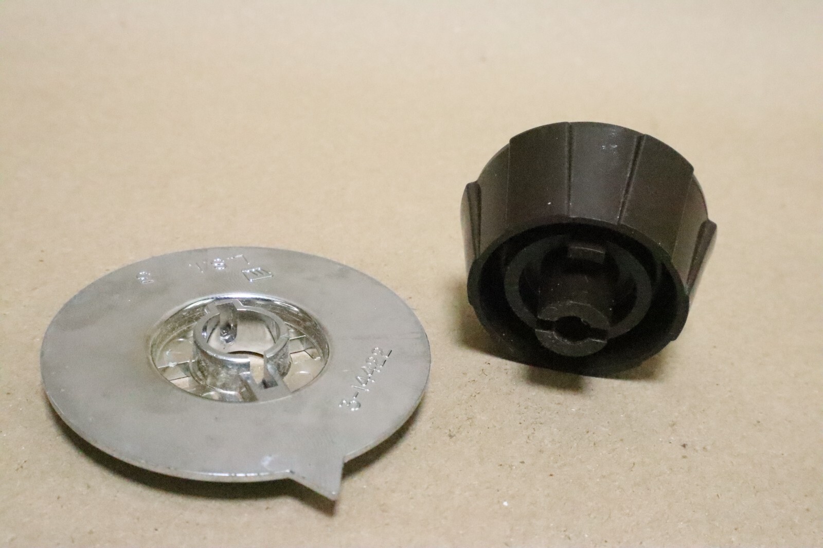 MAYTAG DRYER KNOB PART# 314421 314422 - Image 6