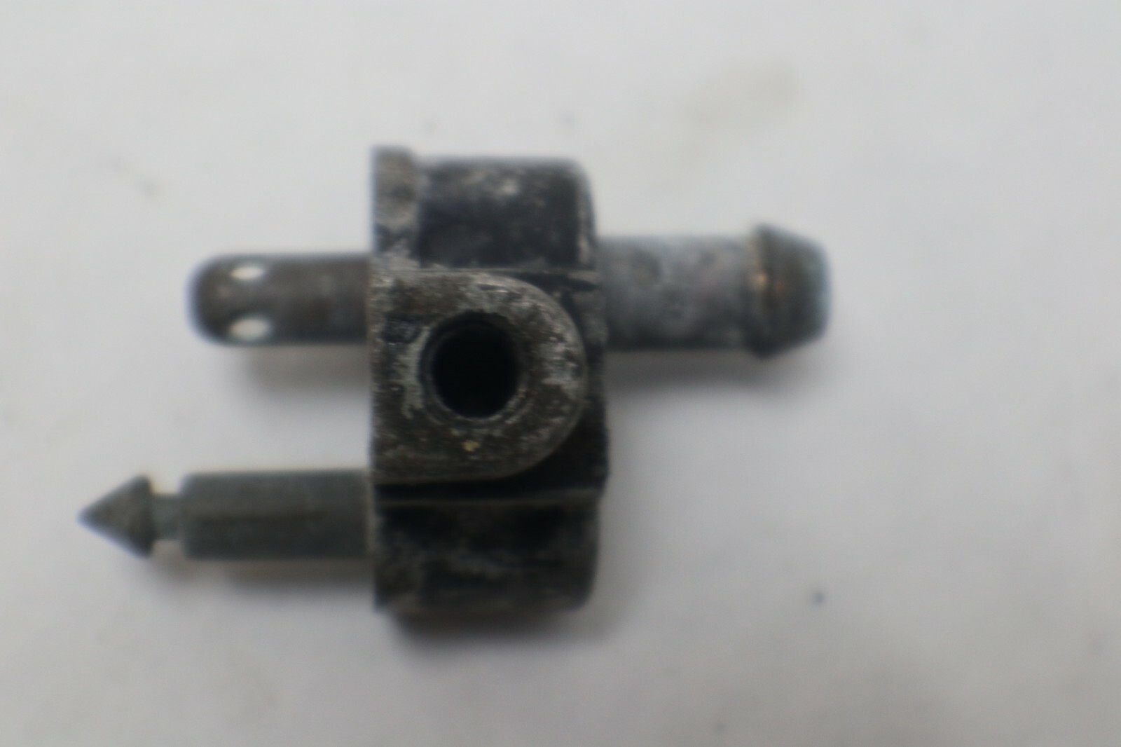 OMC GALE BUCCANEER 5 HP FUEL CONNECTOR 5D17BL - Image 9