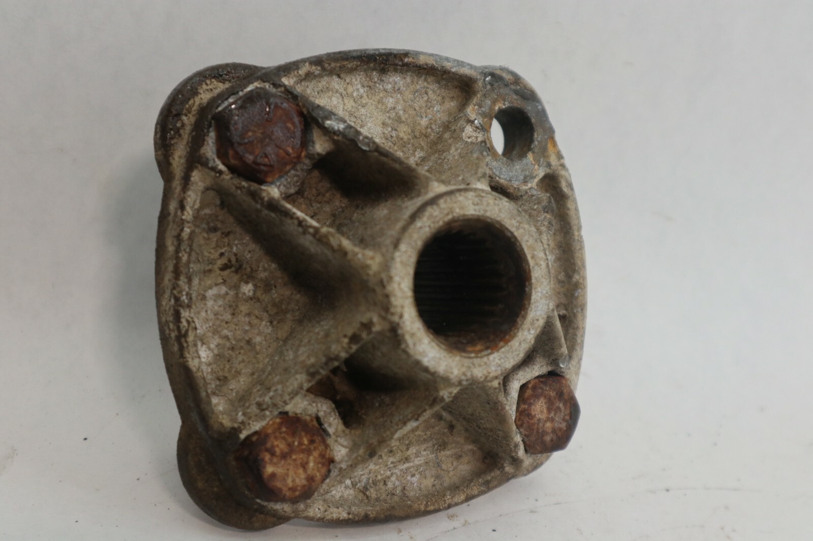 Polaris Trail Boss Trailblazer Scrambler Magnum Rear Hub 5630285 5131777 5144192 - Image 2
