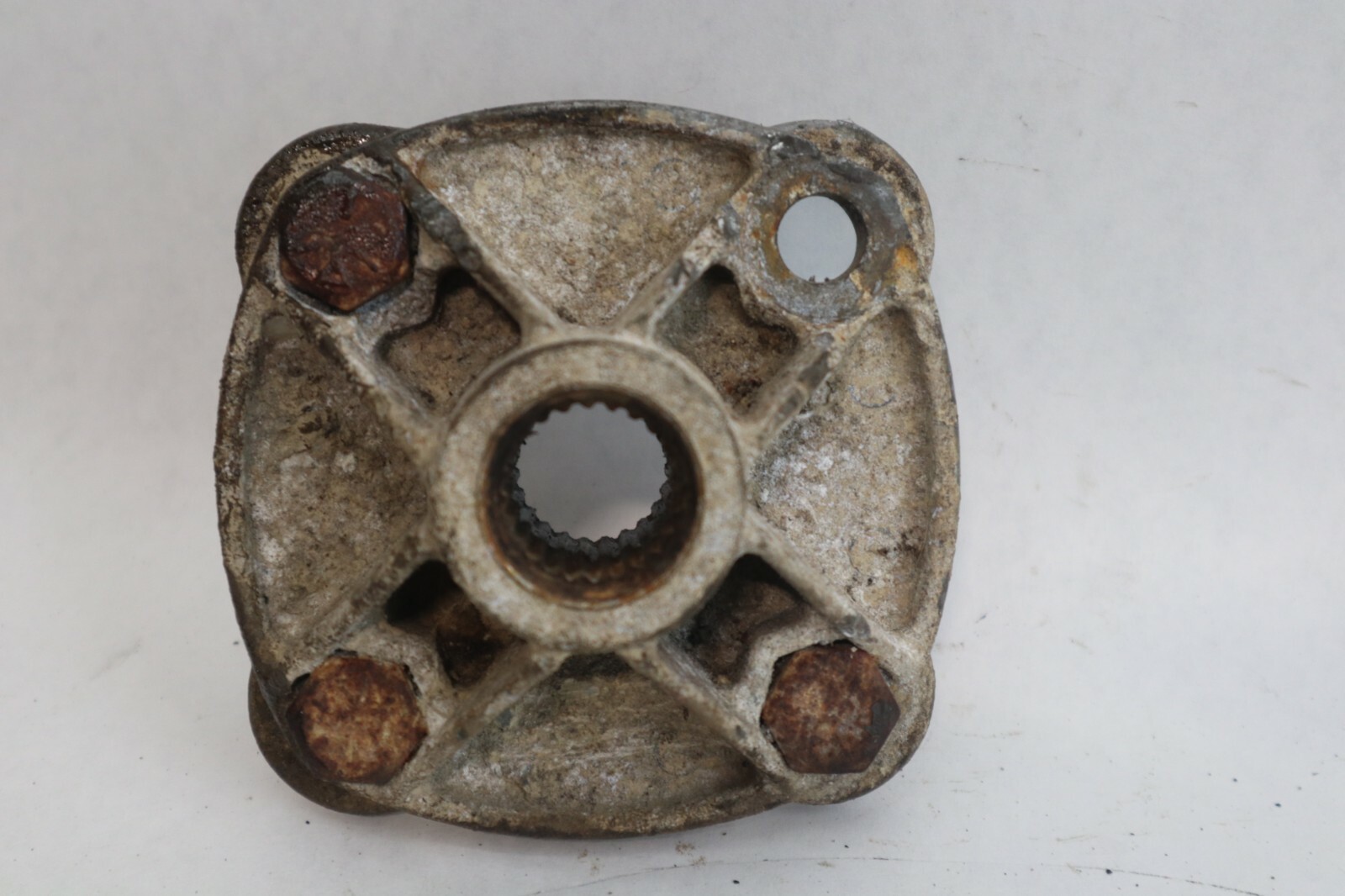 Polaris Trail Boss Trailblazer Scrambler Magnum Rear Hub 5630285 5131777 5144192 - Image 3
