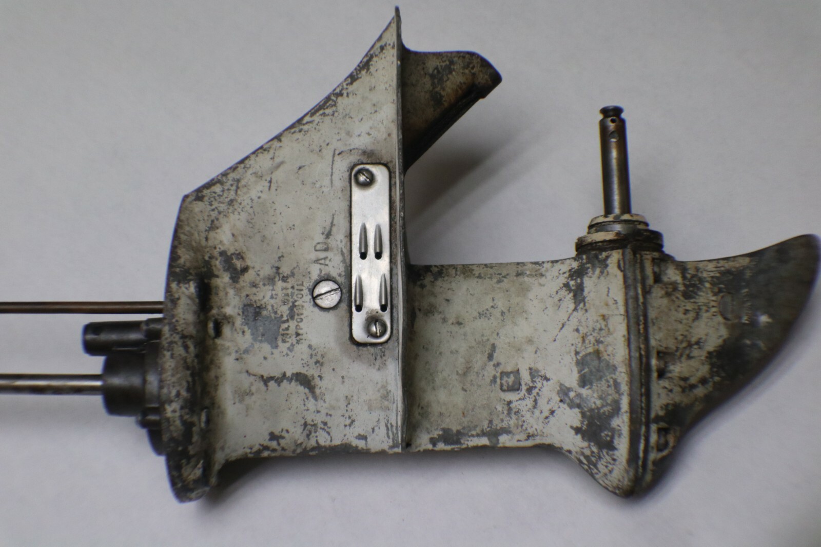 Vintage 1960 Gale Buccaneer 5 hp 5D17BL Lower Unit - Image 2