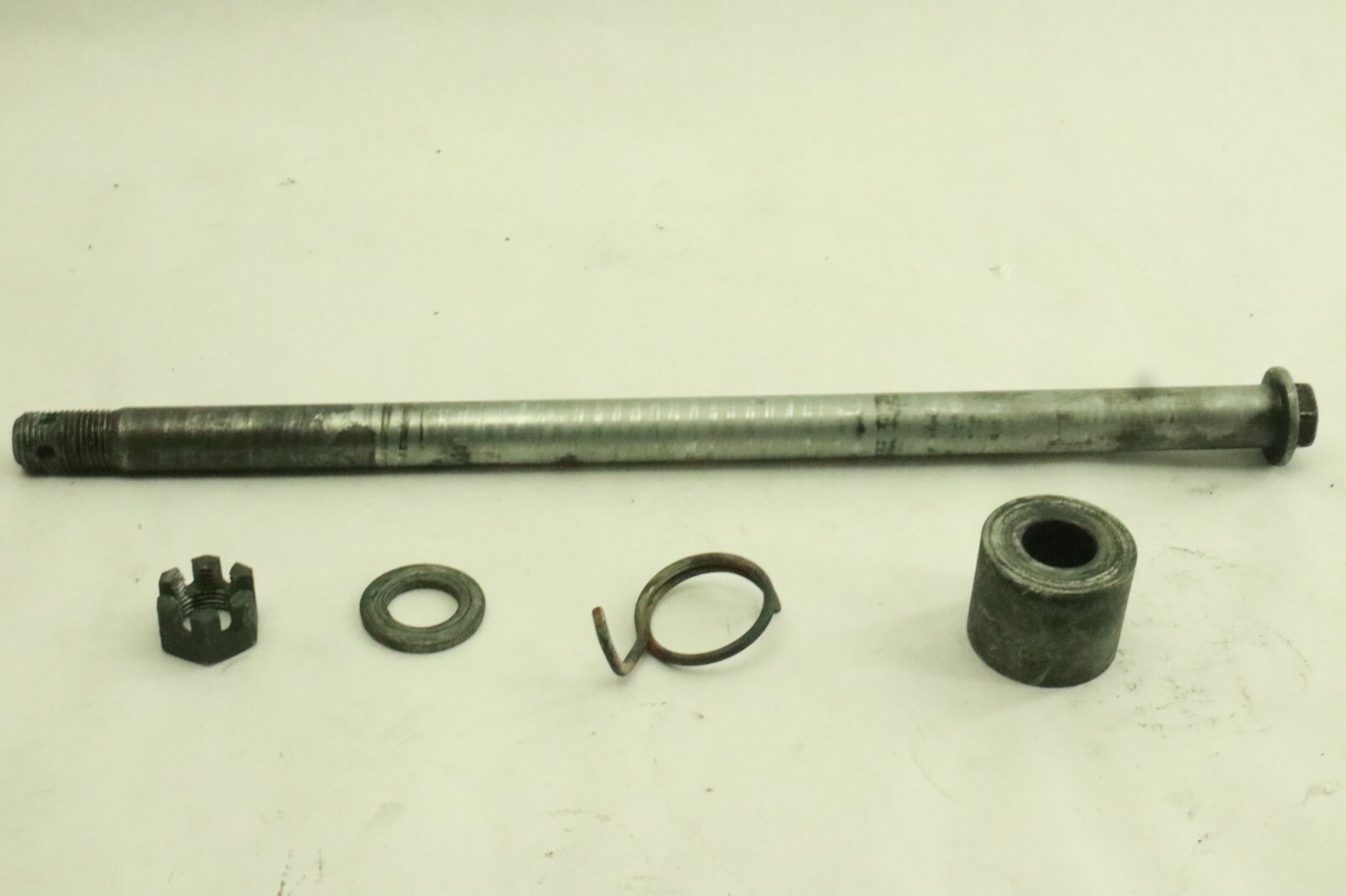 2001 02 03 SUZUKI Volusia VL800 REAR WHEEL AXLE ALSO FITS Boulevard M50 C50 - Image 2