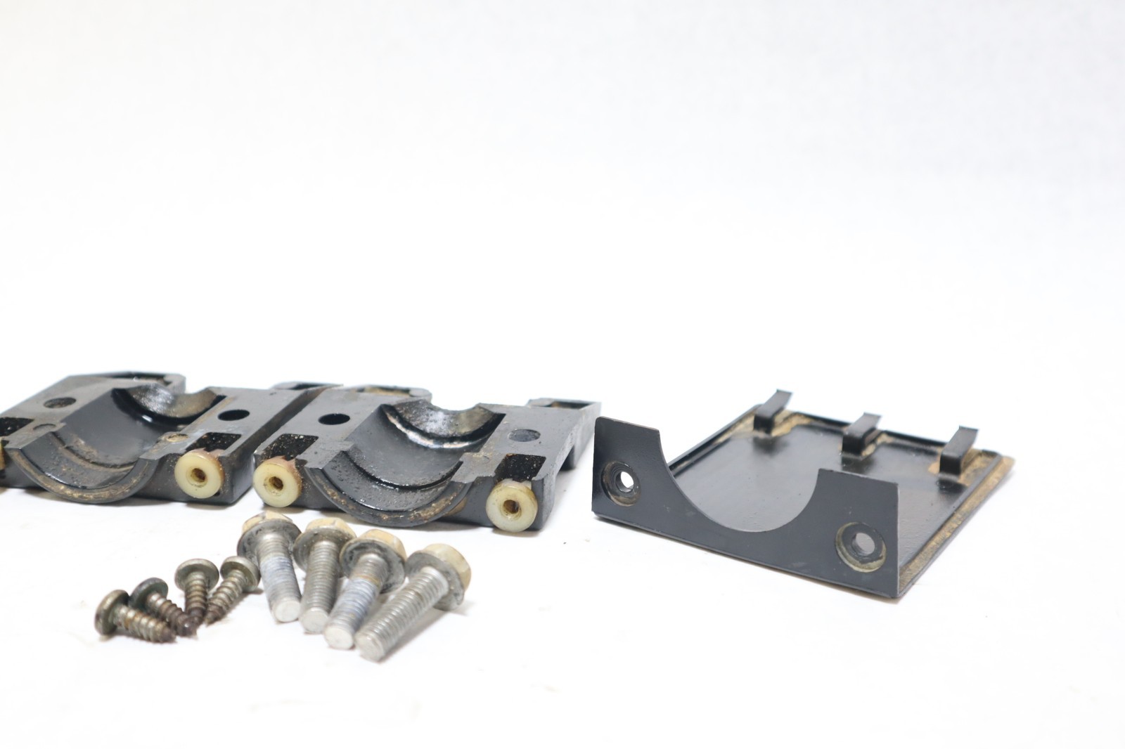 Mercury Mariner 50 - 115 hp 67077 Lower Motor Mount Covers 93192 Bolts Screws - Image 8