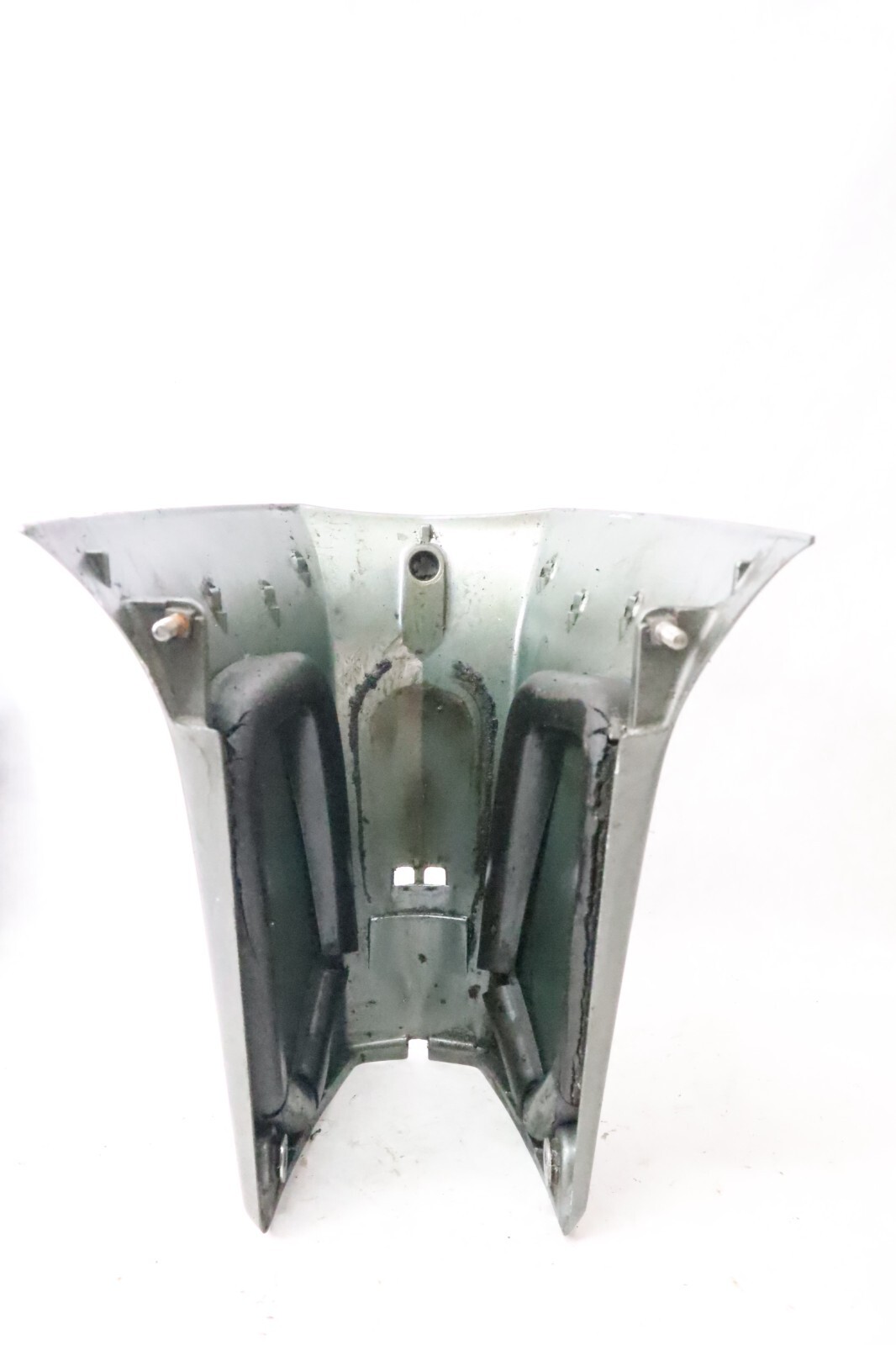 94517M Yamaha Mariner 40HP Outboard Motor Housing Apron Trim Cover OEM 1978-1992 - Image 4