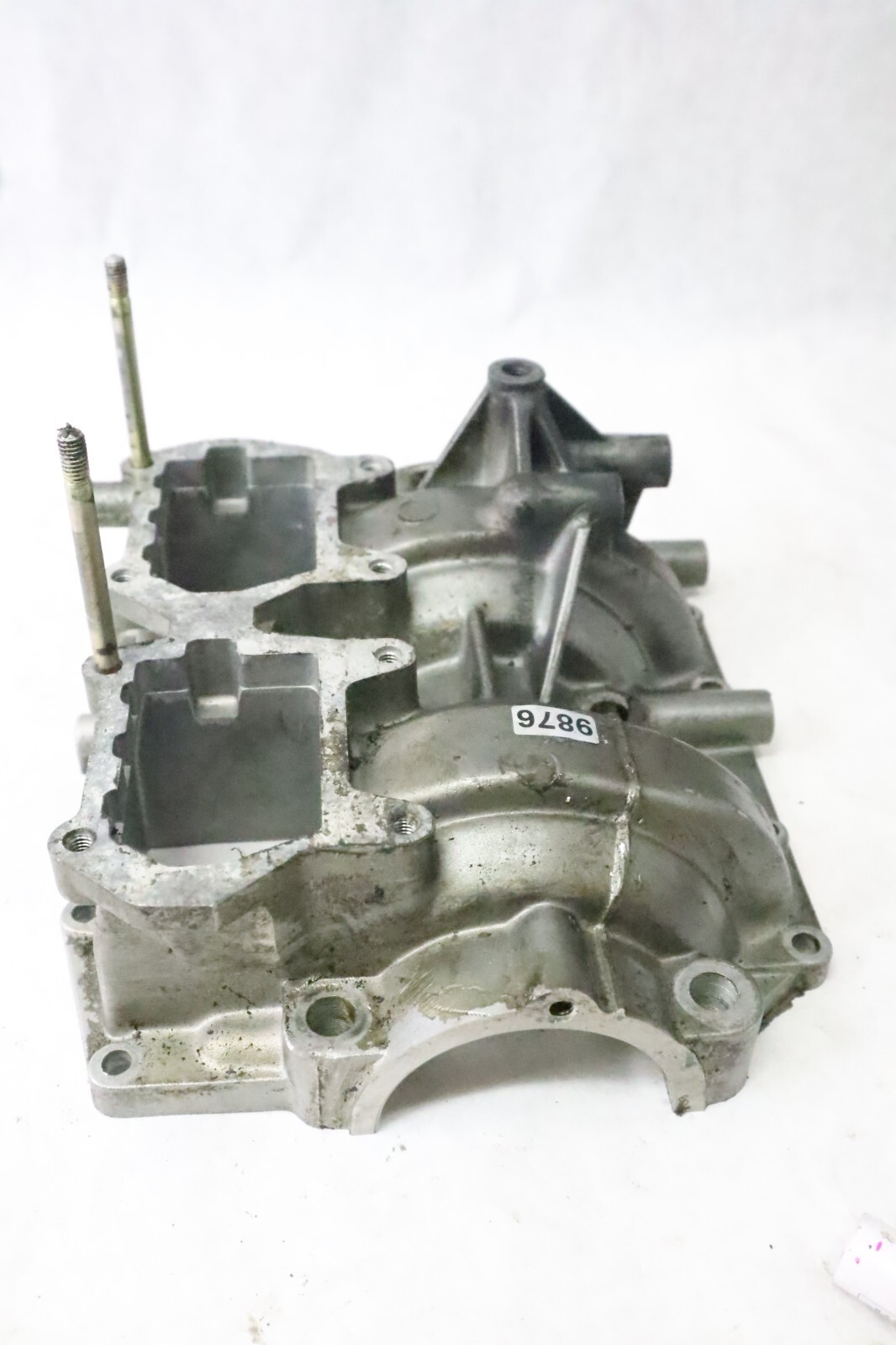1978-1992 Yamaha Mariner 40HP Outboard intake side of crankcase 8561M - Image 5