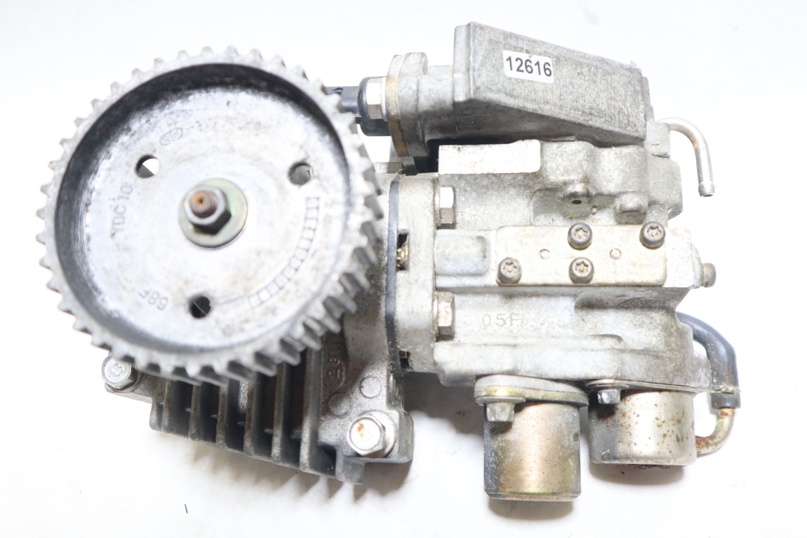 Yamaha 200 HP HPDI 2 Stroke Camshaft Driven Gear PN 68F-12170-01-00 2000-2003 - Image 2