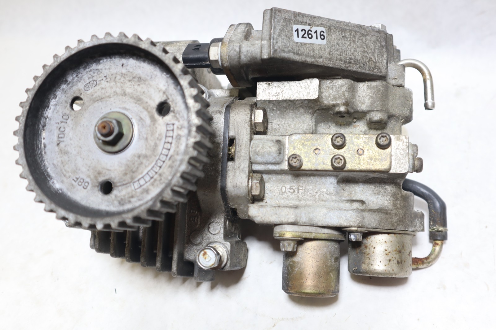 Yamaha 200 HP HPDI 2 Stroke Camshaft Driven Gear PN 68F-12170-01-00 2000-2003 - Image 3
