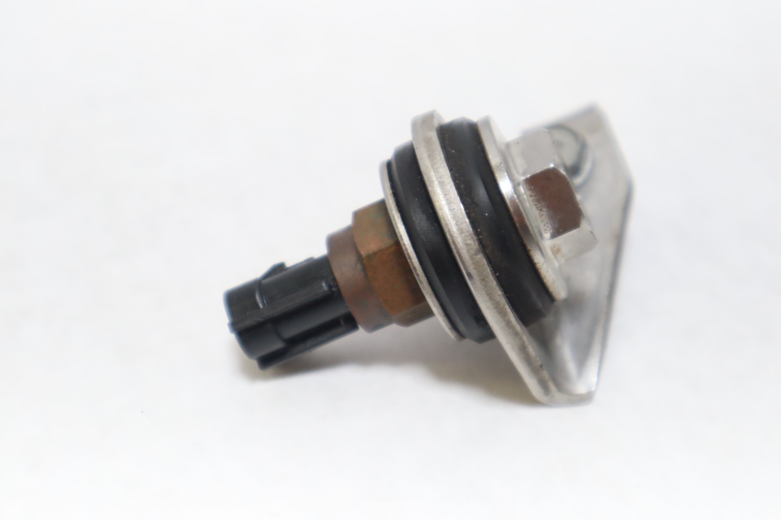 Yamaha outboard 250hp hpdi OX66 SWS II outboard Thermosensor 65L-85886-00-00 - Image 9