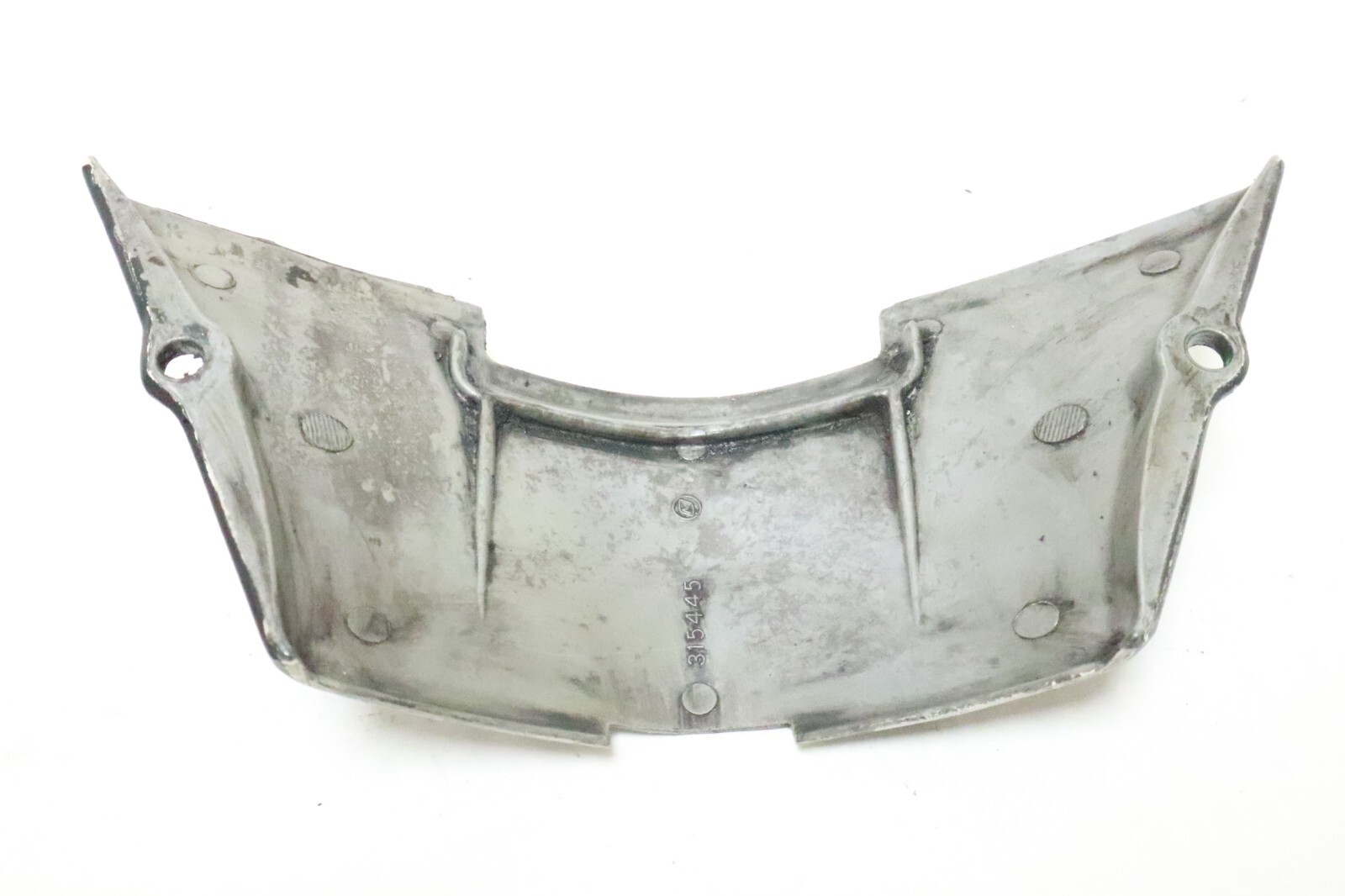 315445 Johnson Evinrude 1971-1985 Front Exhaust Cover 40 50 55 60 HP - Image 7