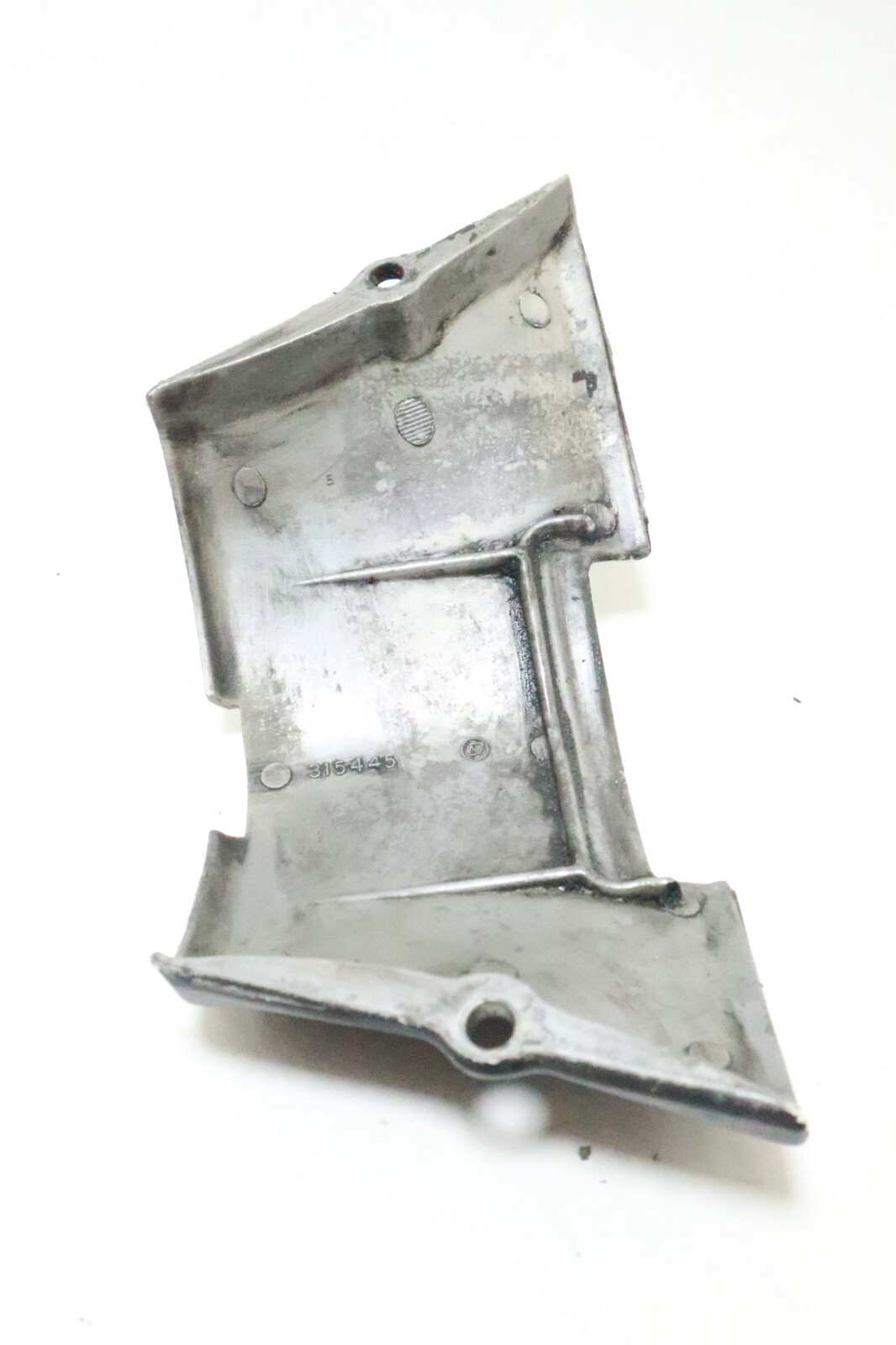 315445 Johnson Evinrude 1971-1985 Front Exhaust Cover 40 50 55 60 HP - Image 8