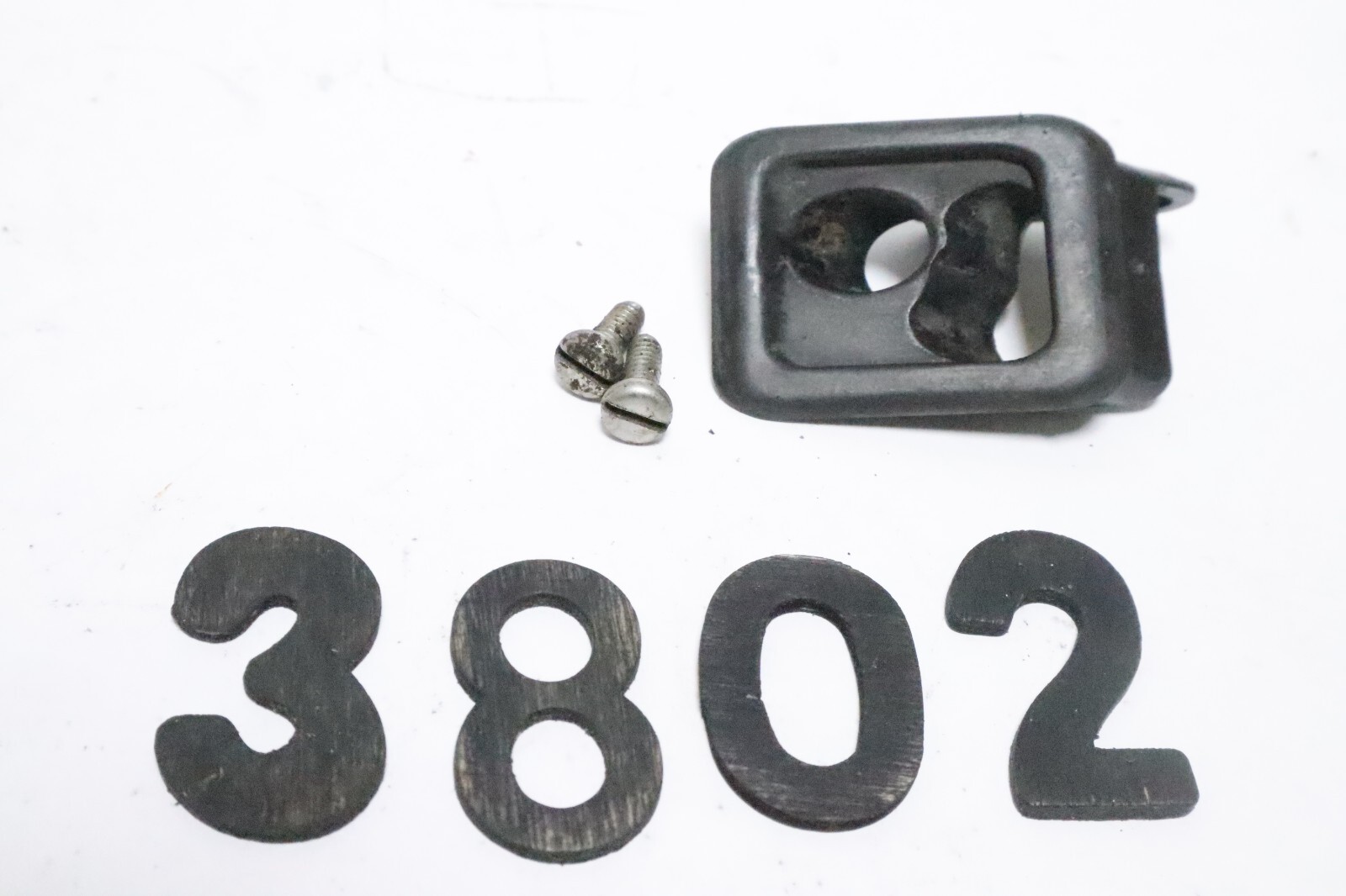 CHRYSLER Force 85 hp Outboard F549189 Bottom Cowl Electric Cable Entry Bushing - Image 2