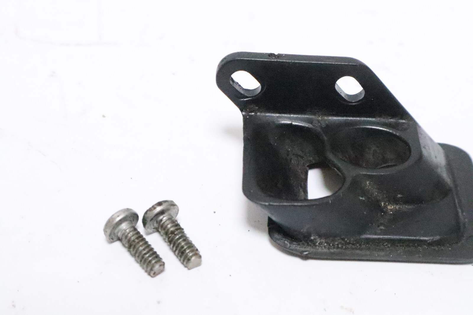 CHRYSLER Force 85 hp Outboard F549189 Bottom Cowl Electric Cable Entry Bushing - Image 6