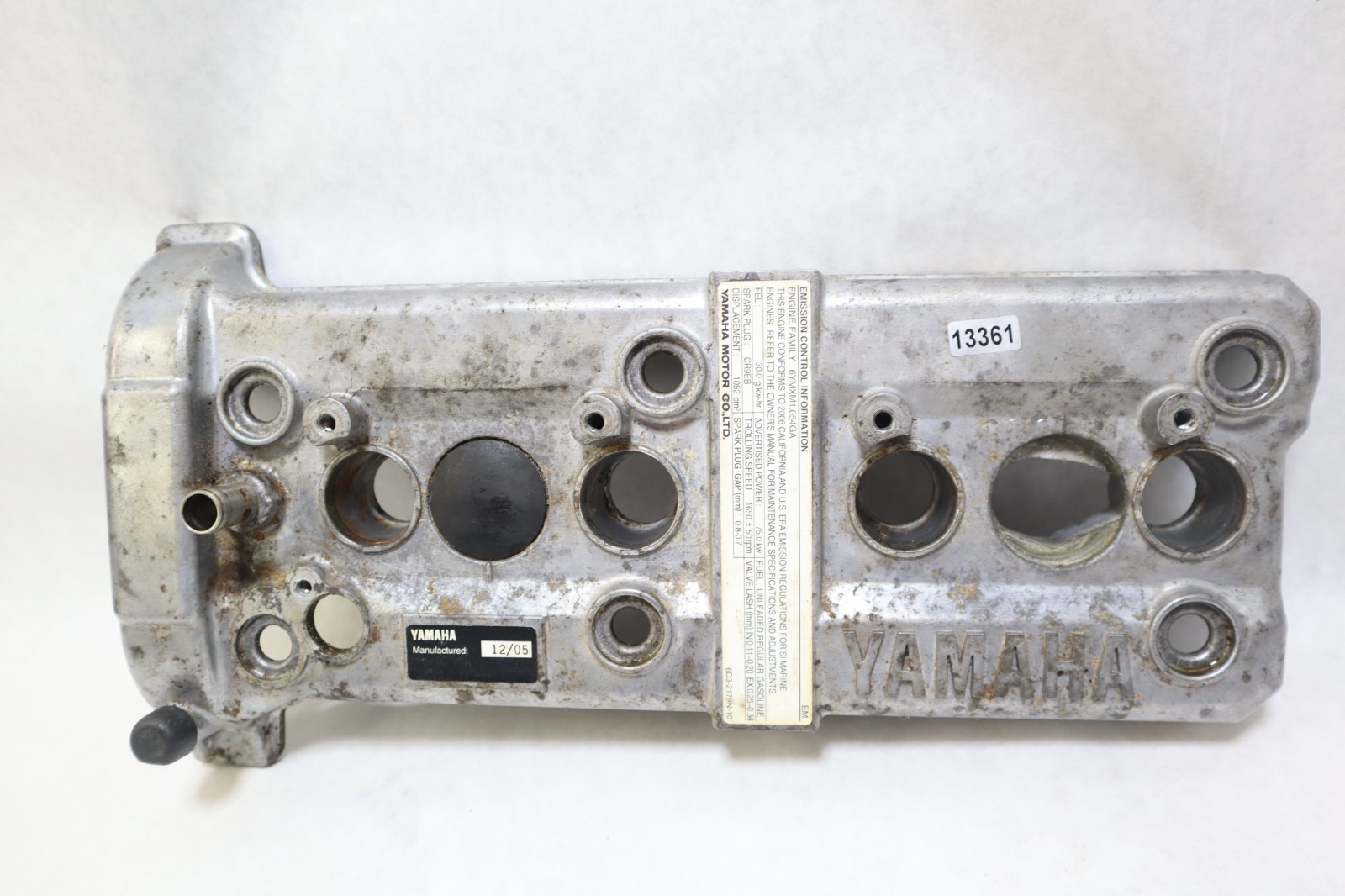 2014 Yamaha VX 110 VX110 Waverunner Valve cover - Image 2