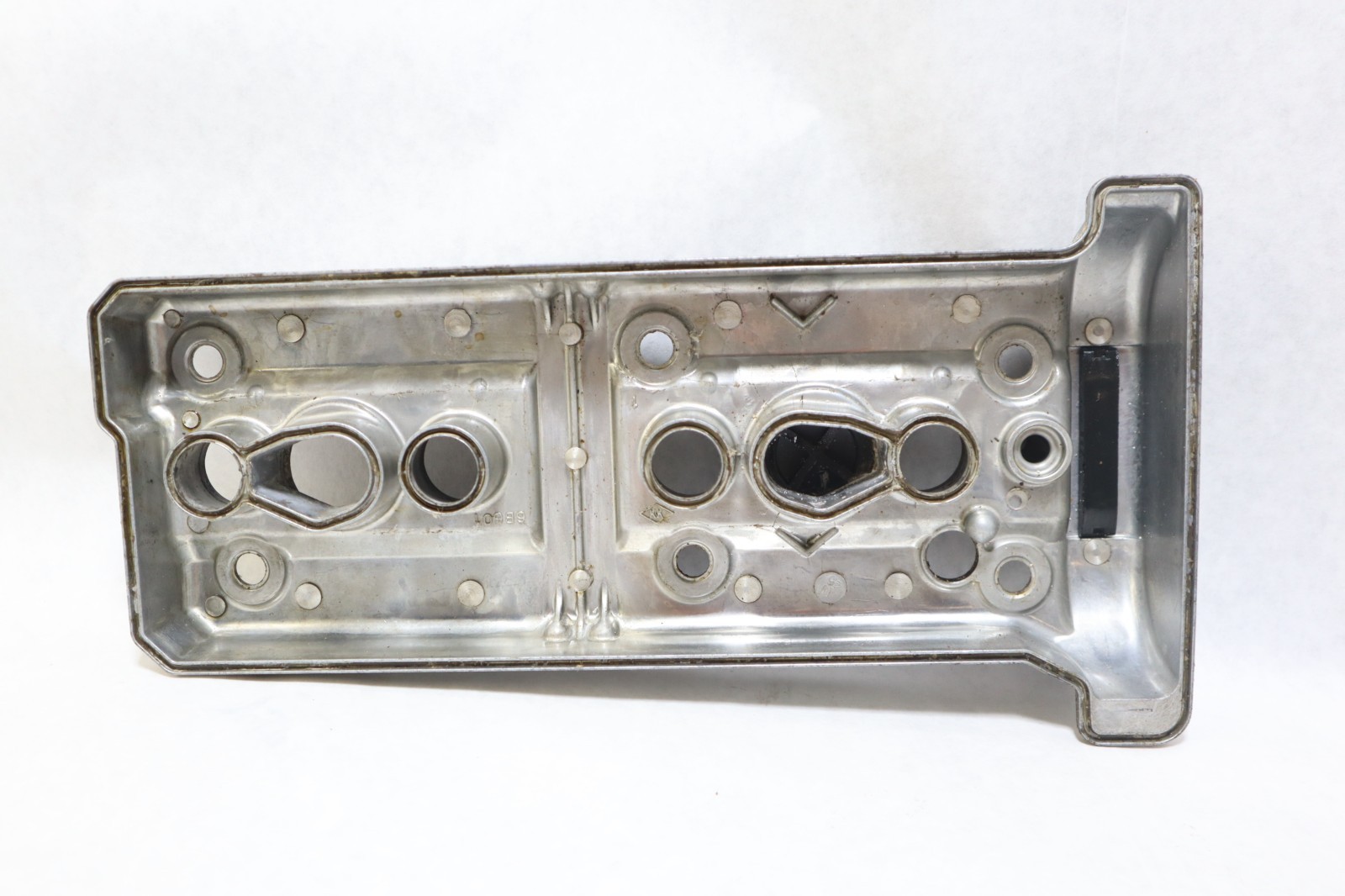 2014 Yamaha VX 110 VX110 Waverunner Valve cover - Image 6