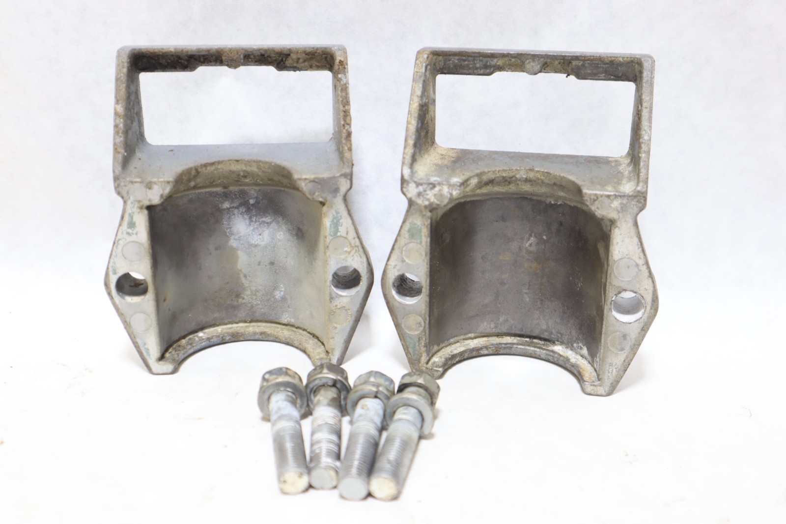 LOWER ENGINE MOUNT BRACKET SET 115-200 HP YAMAHA OUTBOARD 68F-44552-00-8D - Image 3