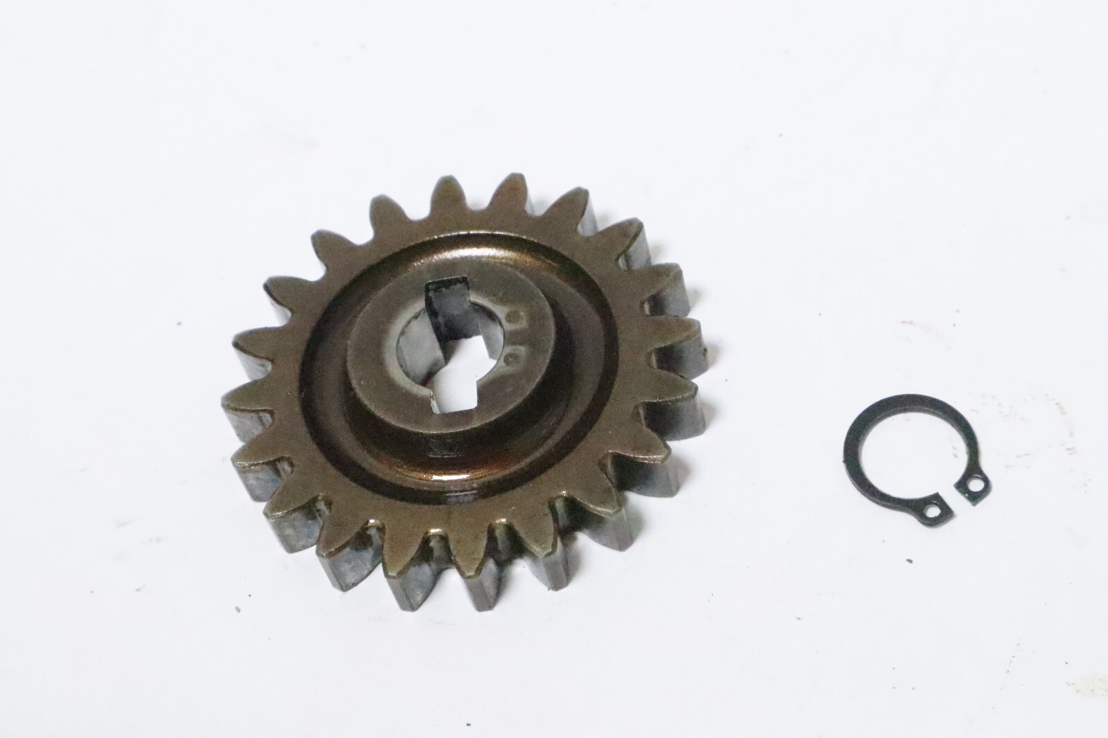 Suzuki Oil Pump DRIVEN GEAR DF 140HP 140 16113-92J11 - Image 4